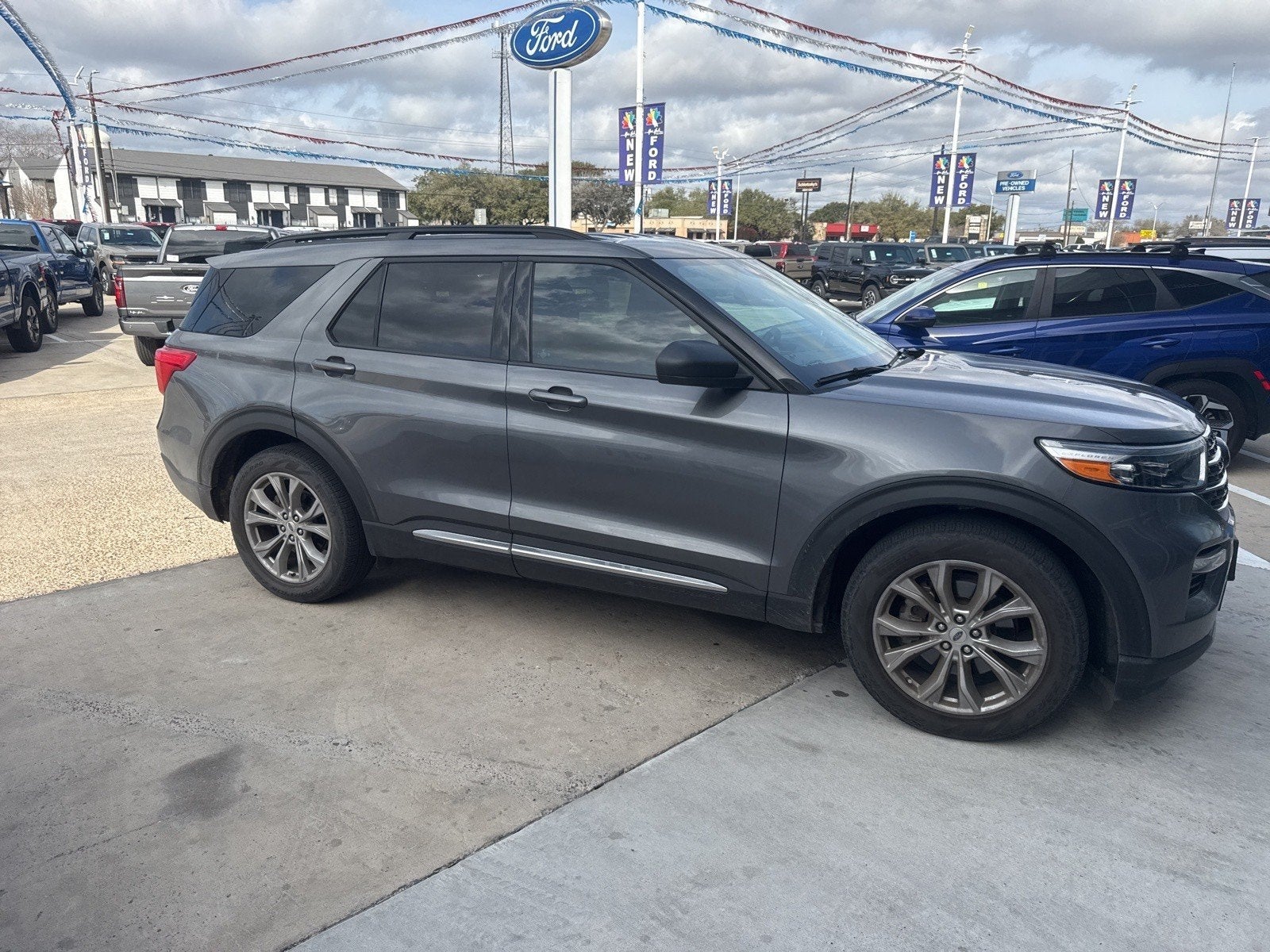 2023 Ford Explorer XLT