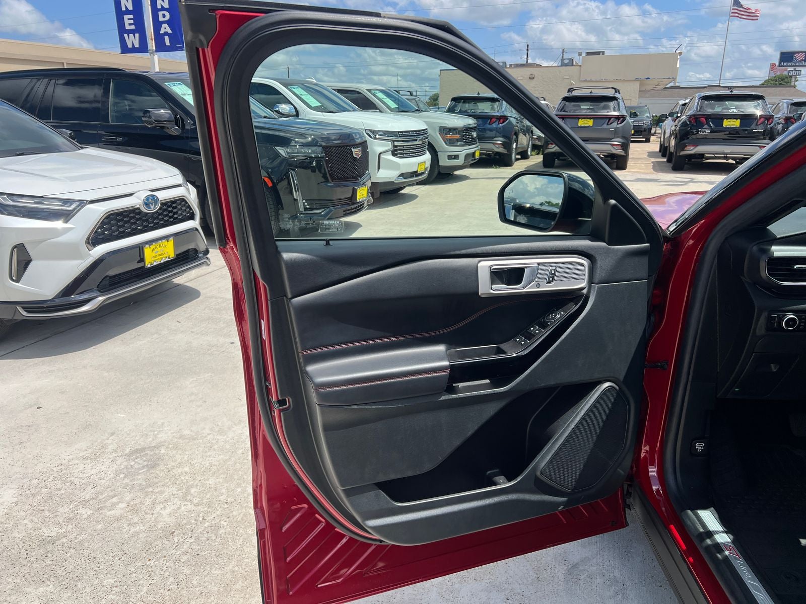 2023 Ford Explorer ST-Line