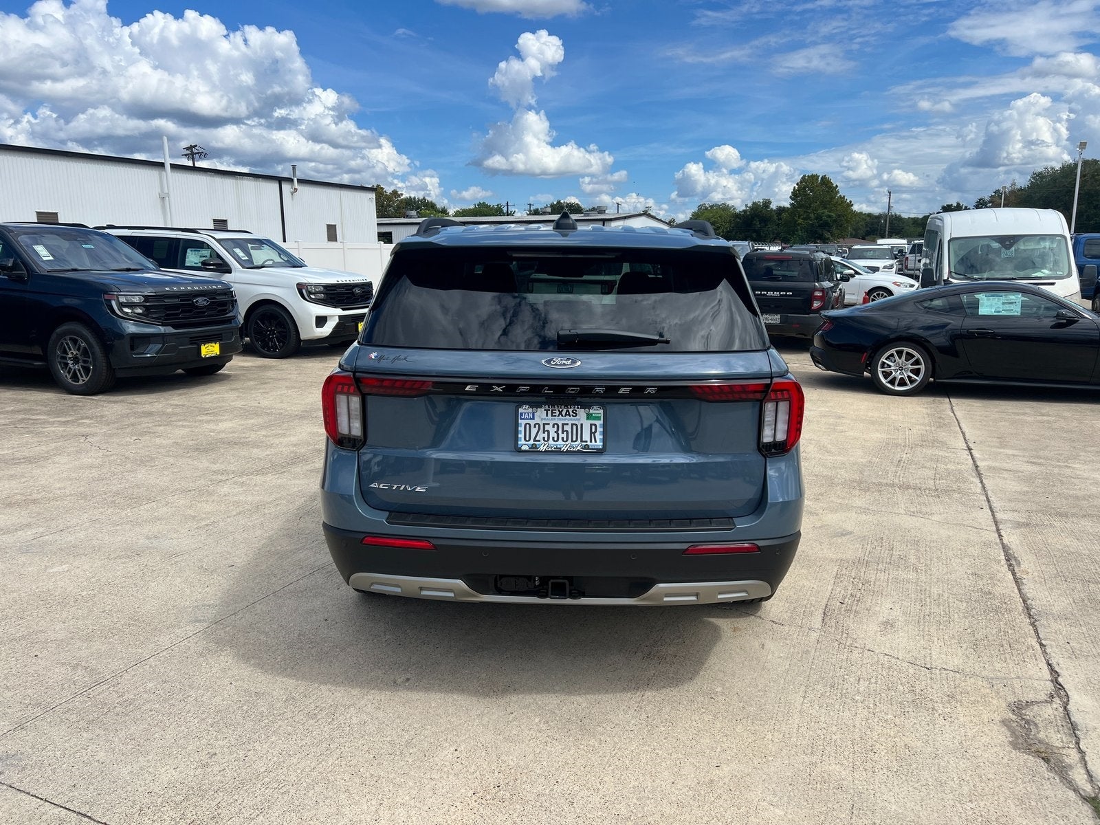 2025 Ford Explorer Active