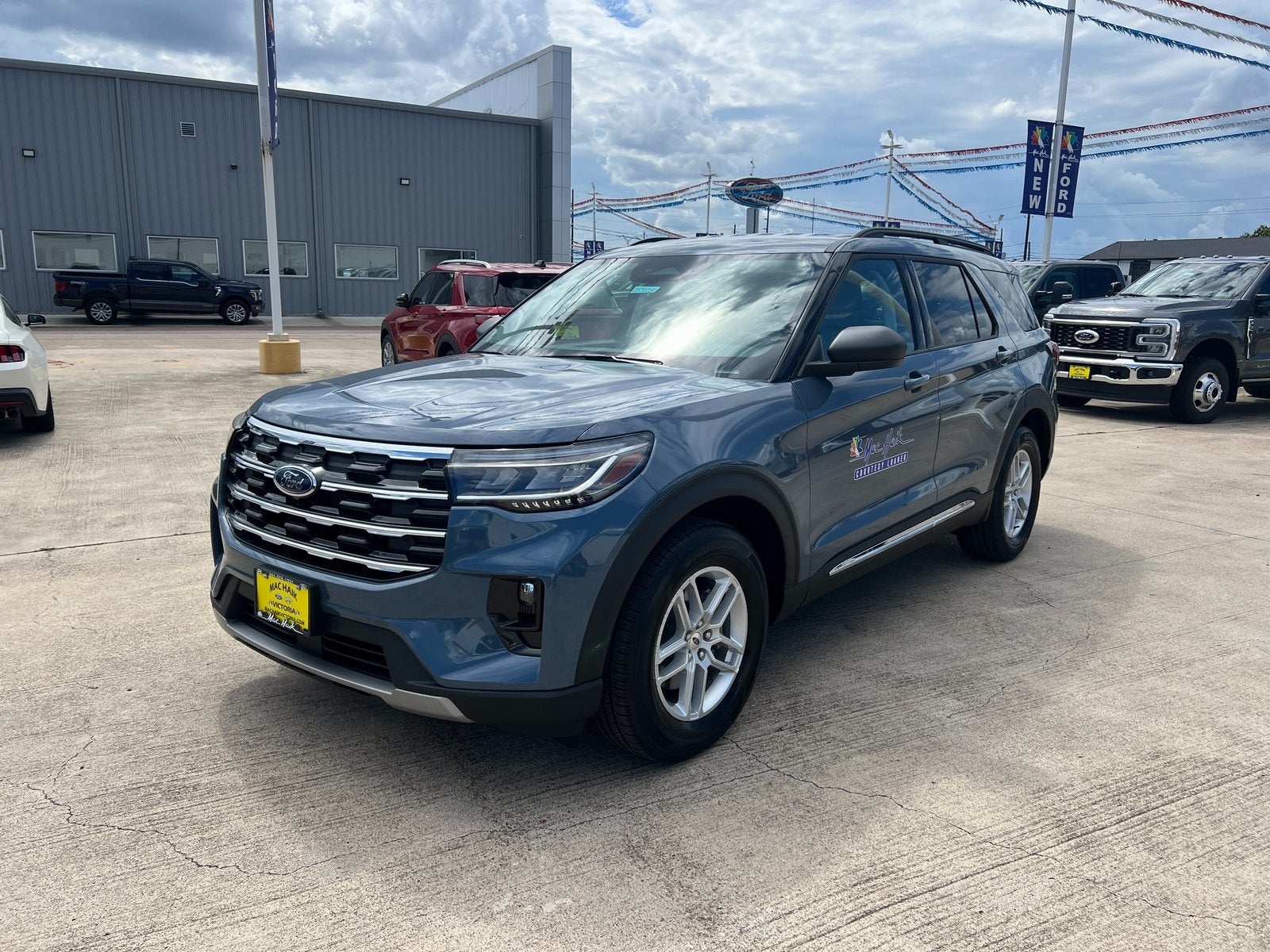 2025 Ford Explorer Active