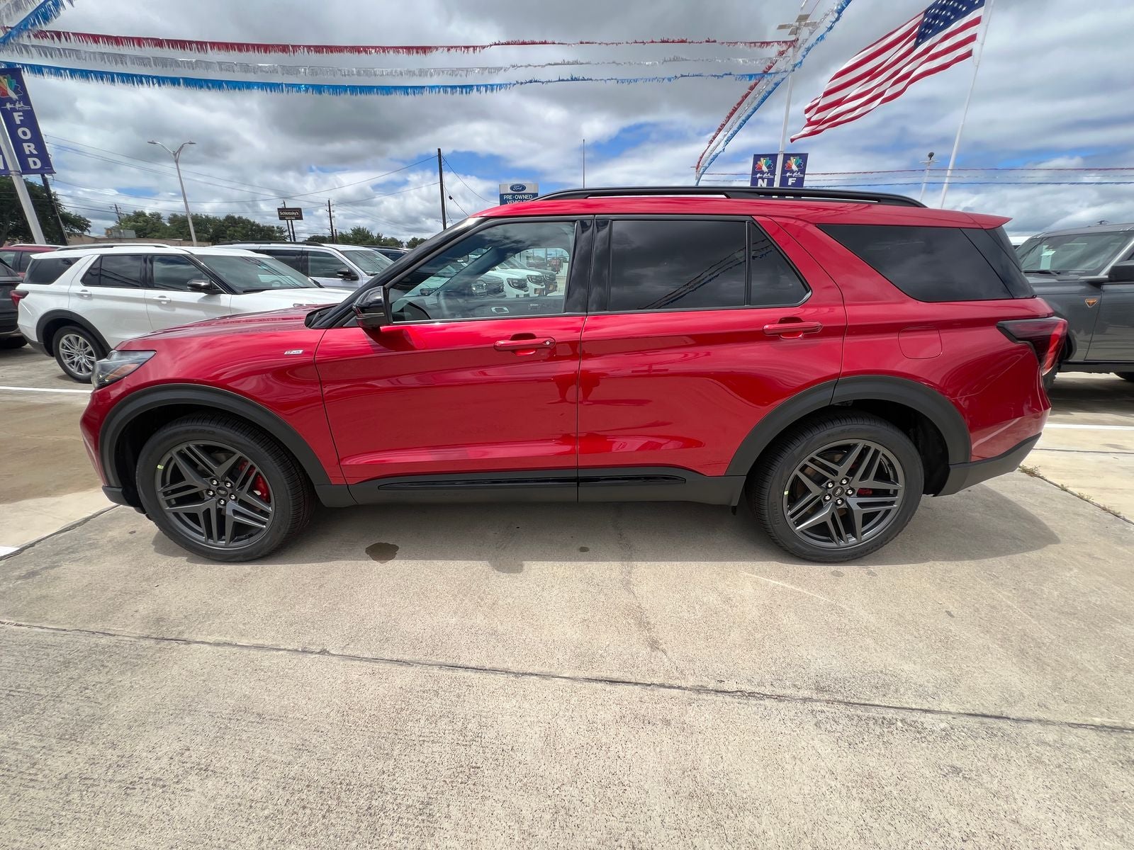 2026 Ford Explorer ST-Line