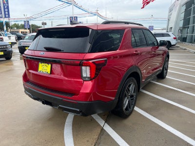 2025 Ford Explorer ST-Line