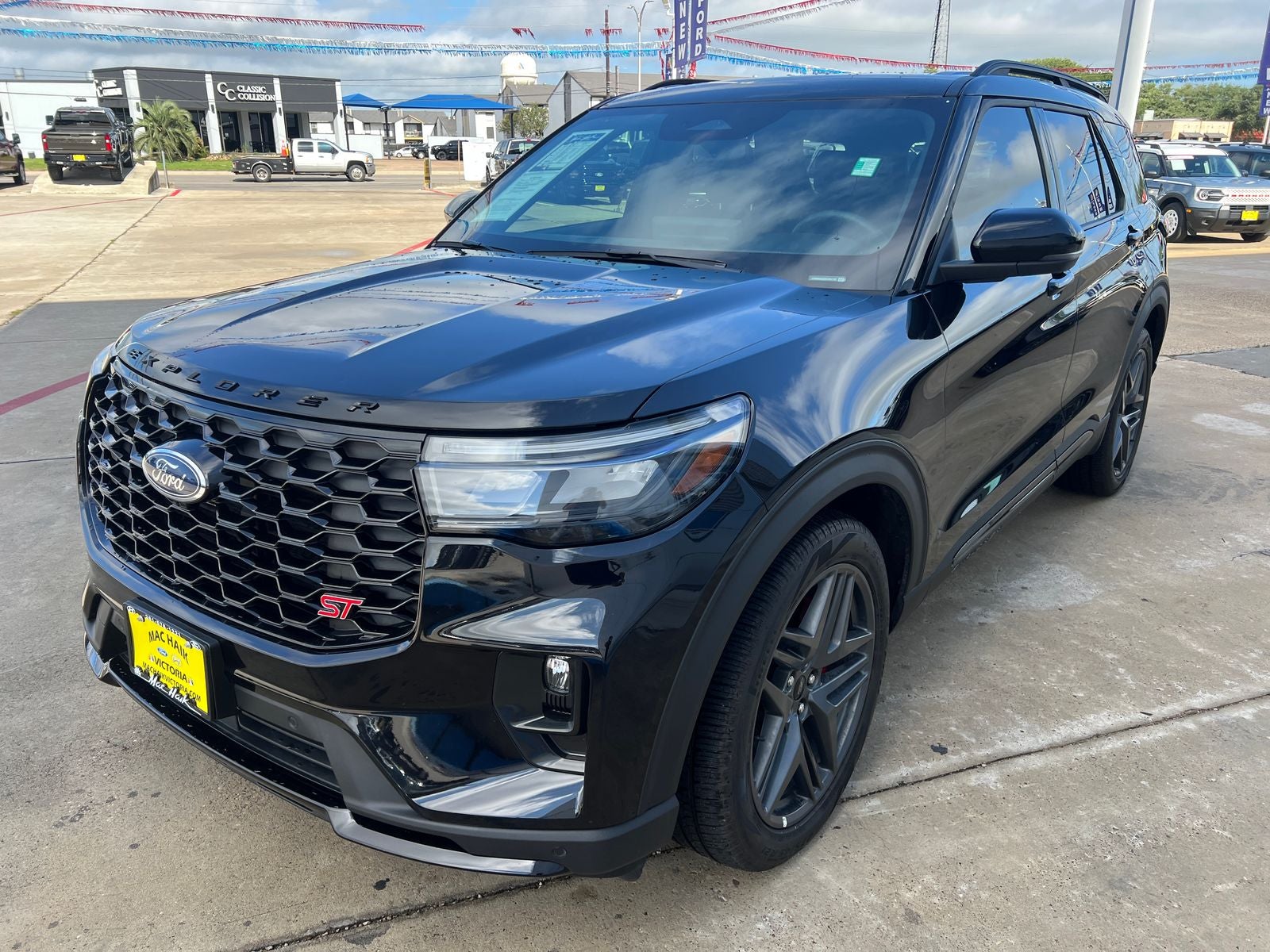 2025 Ford Explorer ST