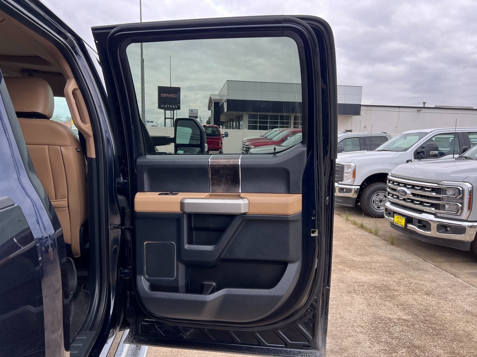 2022 Ford F-250SD Lariat