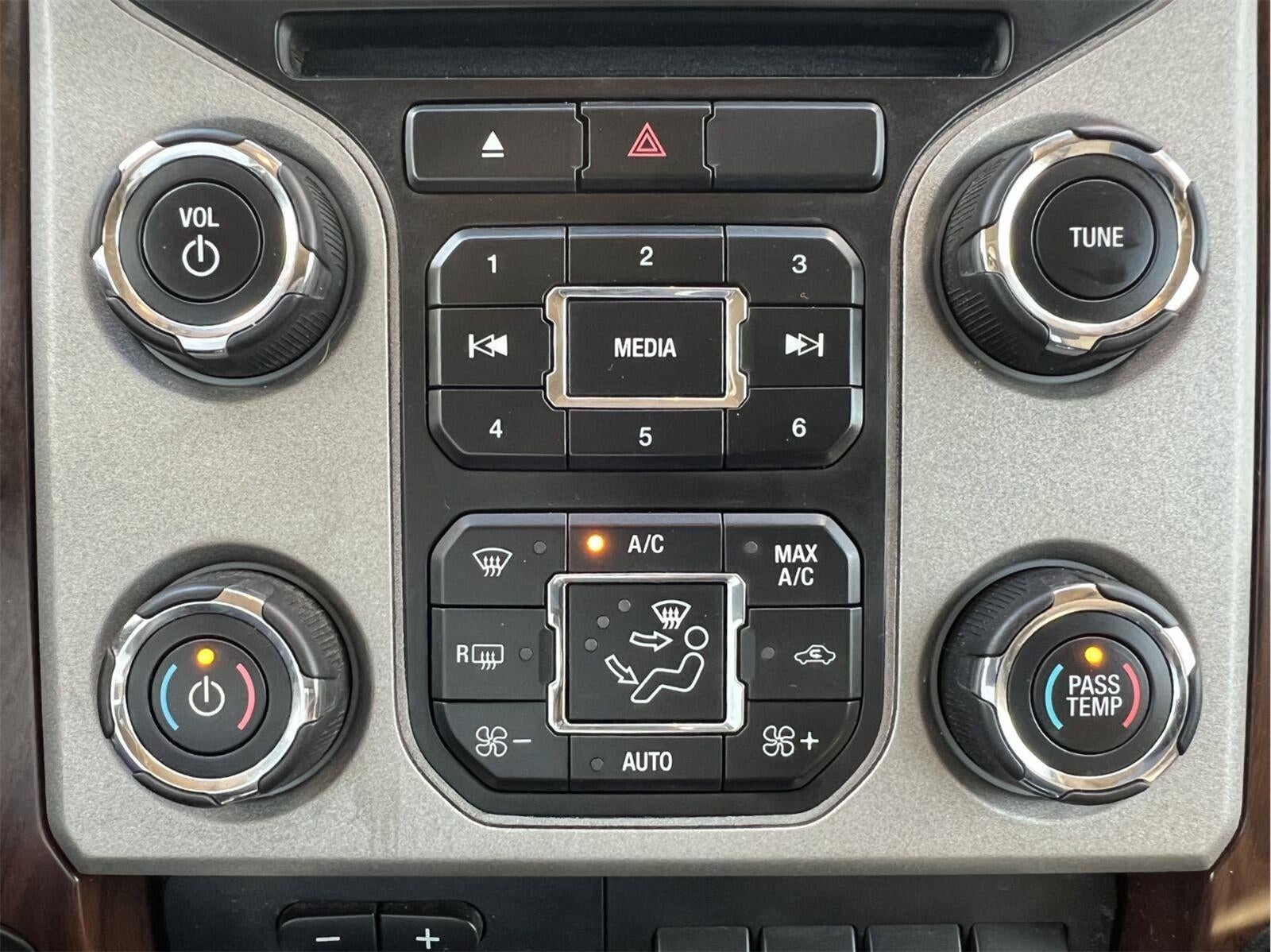 2014 Ford Super Duty F-250 Lariat