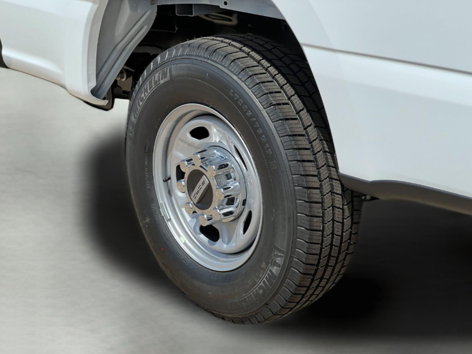 2027 Ford Super Duty F-250 SRW XL