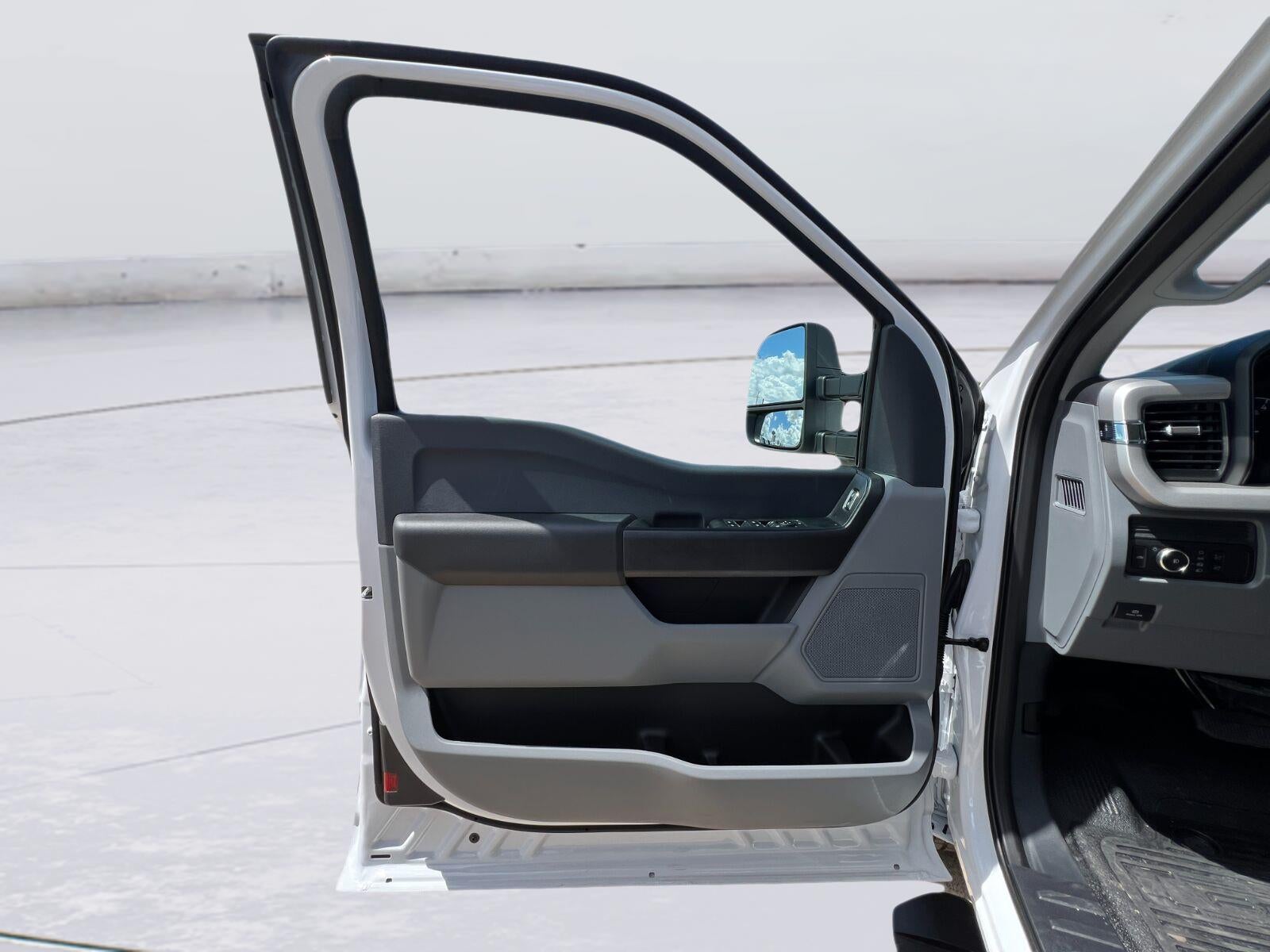2027 Ford Super Duty F-250 SRW XL