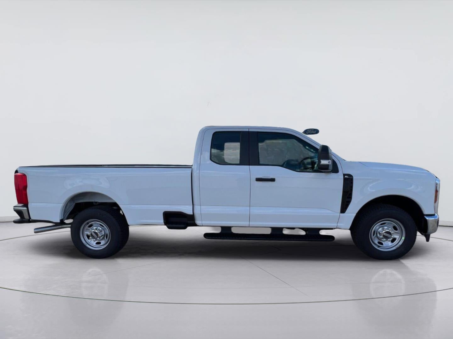 2027 Ford Super Duty F-250 SRW XL