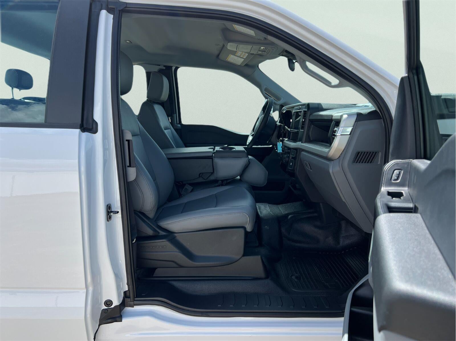2027 Ford Super Duty F-250 SRW XL