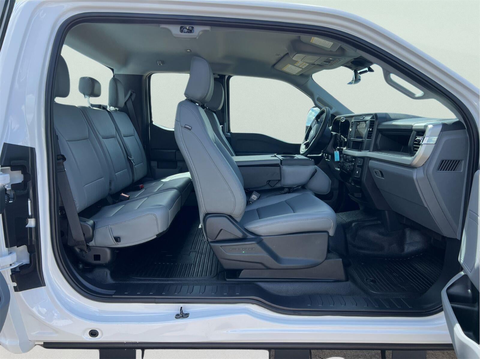 2027 Ford Super Duty F-250 SRW XL