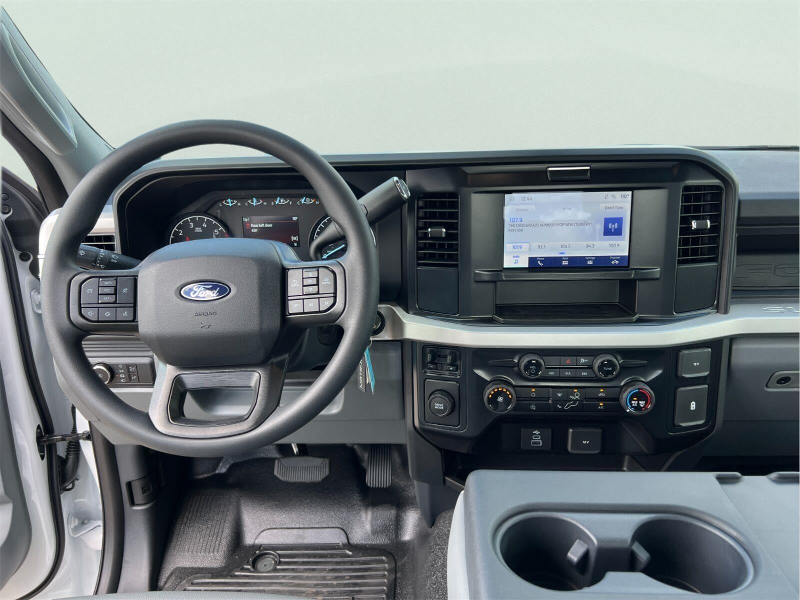 2027 Ford Super Duty F-250 SRW XL