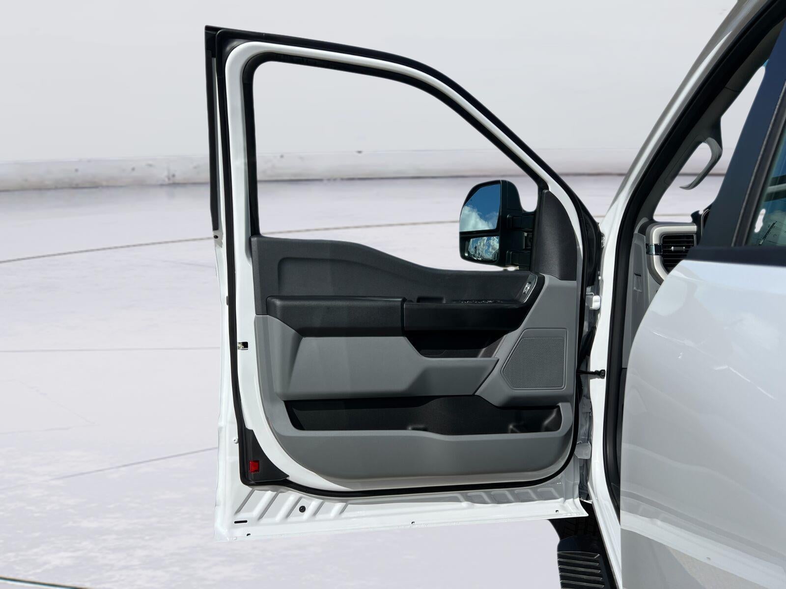 2027 Ford Super Duty F-250 SRW XL
