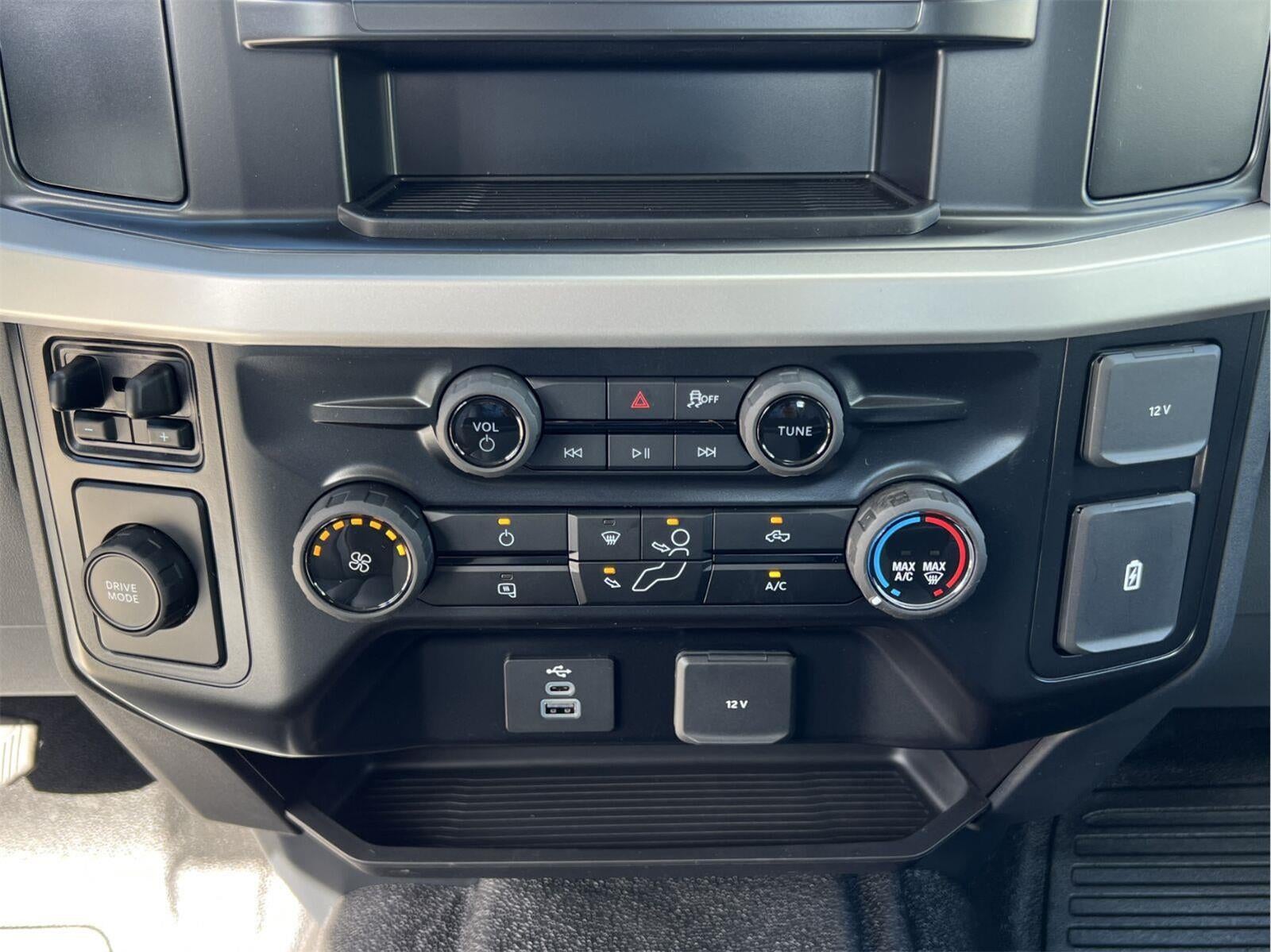 2027 Ford Super Duty F-250 SRW XL