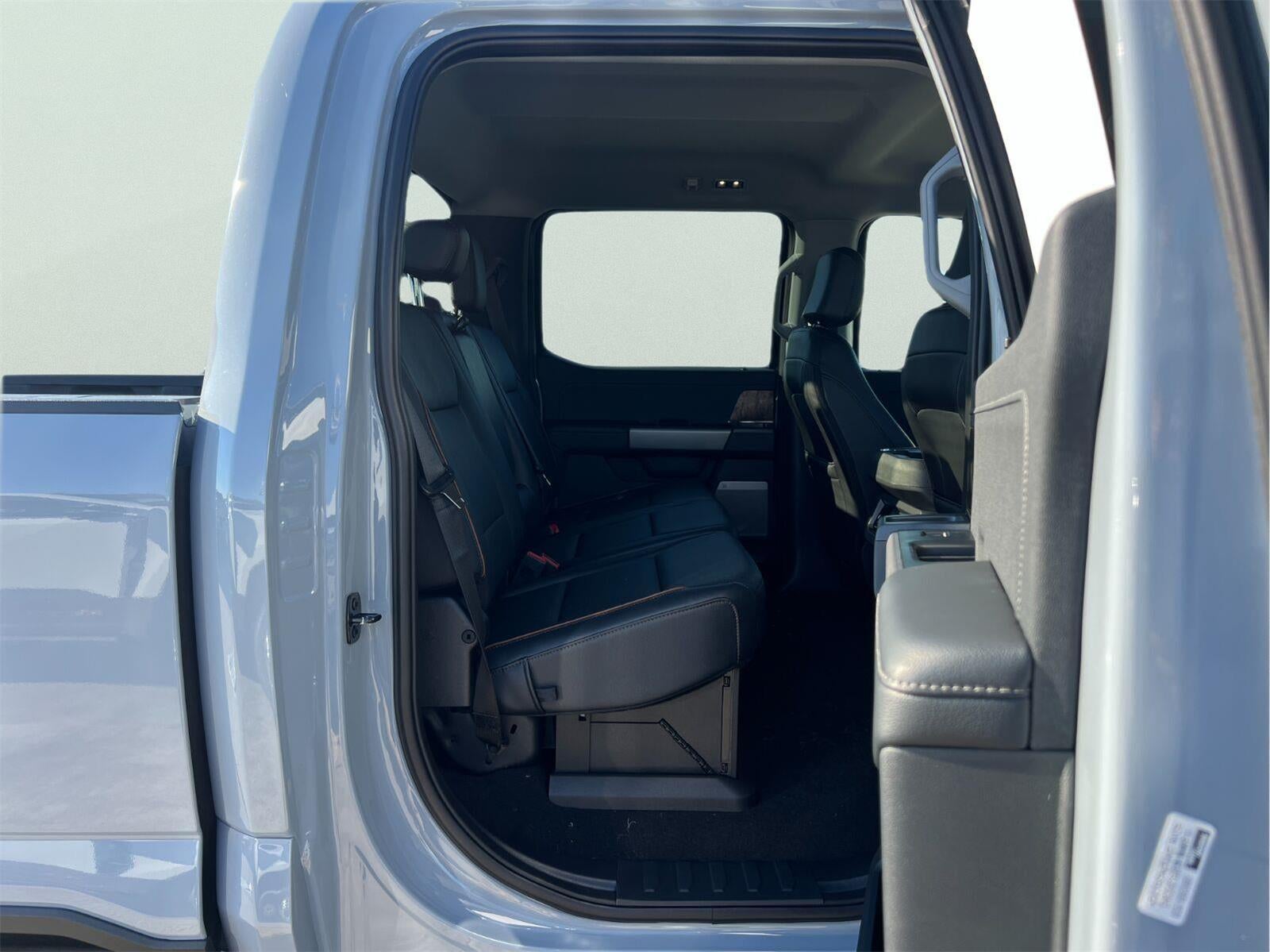 2027 Ford Super Duty F-250 Lariat