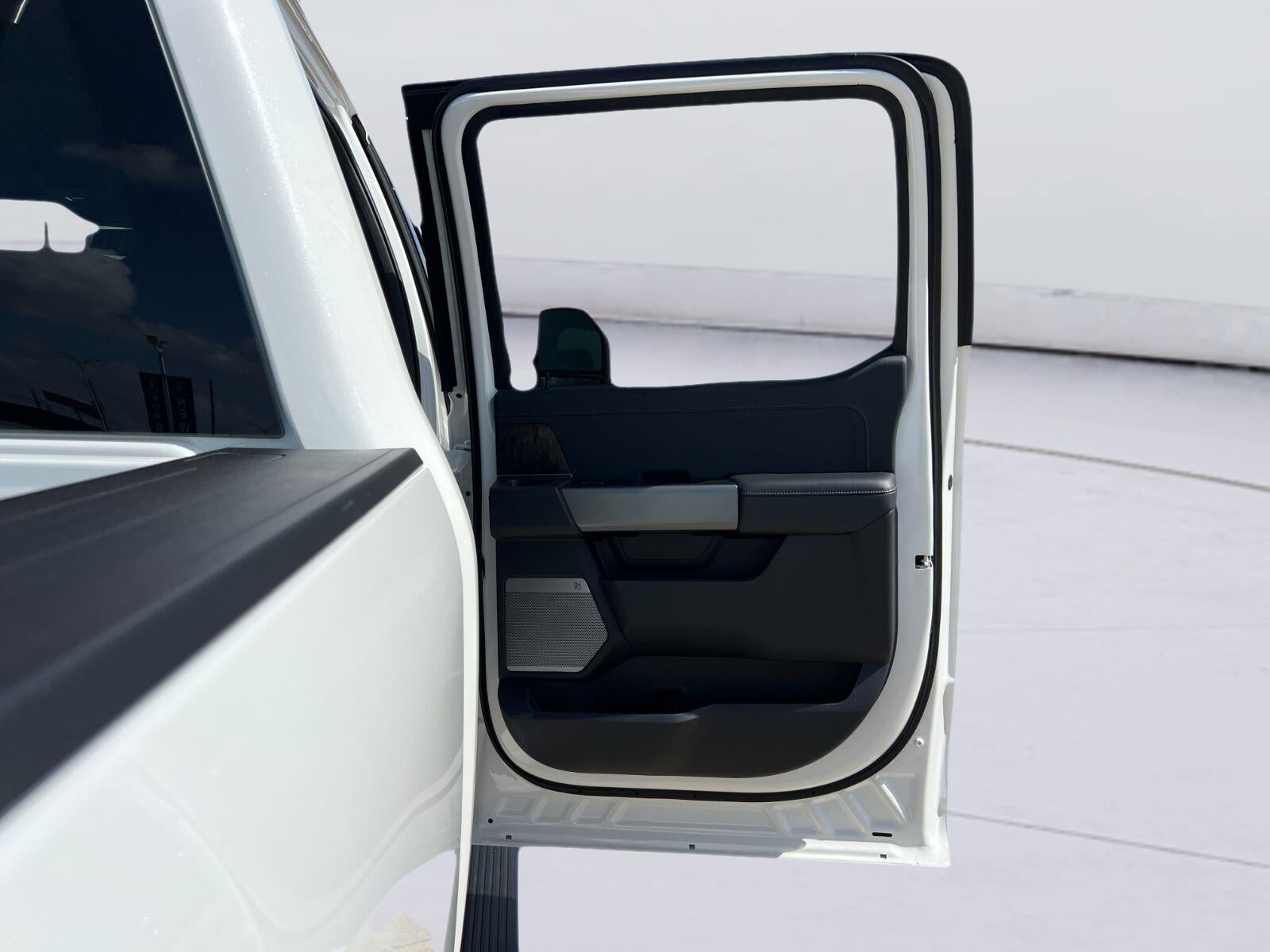 2026 Ford Super Duty F-250 Lariat