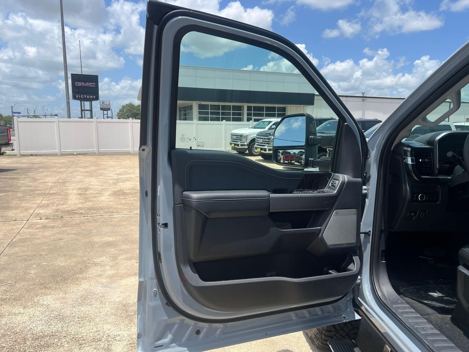 2026 Ford Super Duty F-250 Lariat