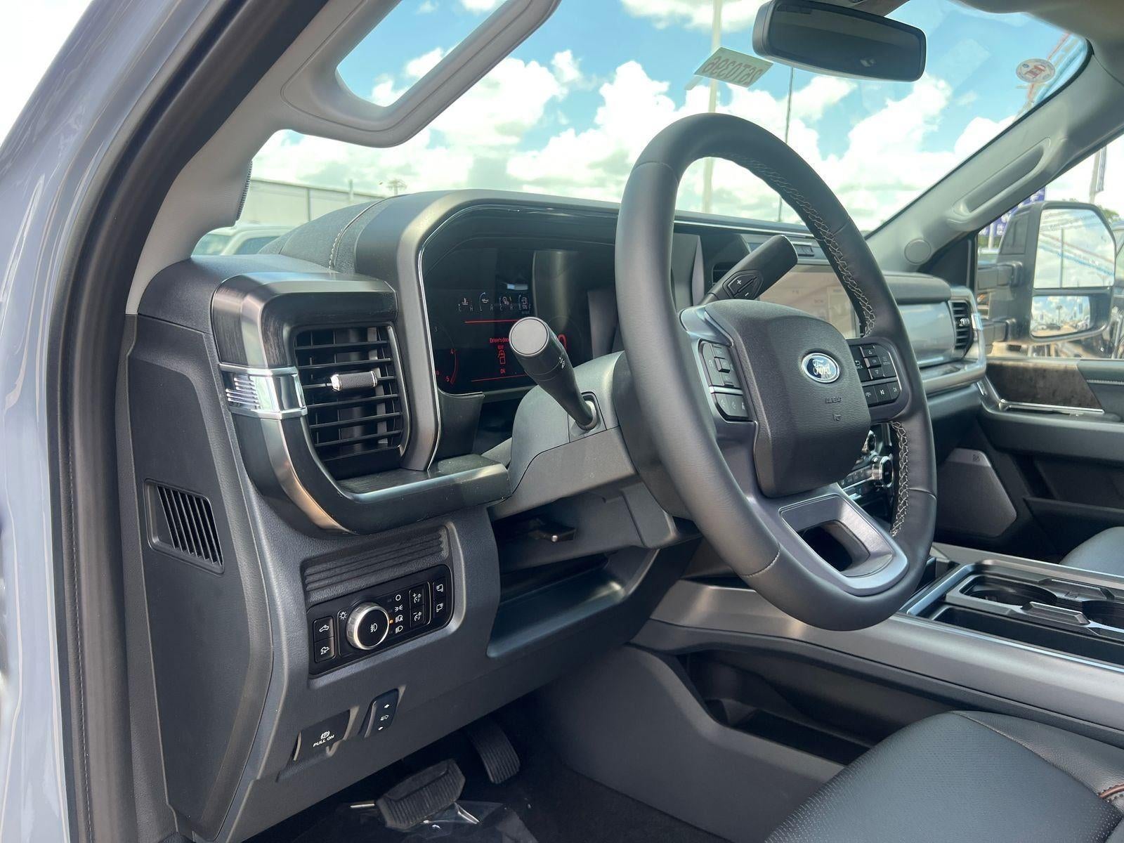 2026 Ford Super Duty F-250 Lariat