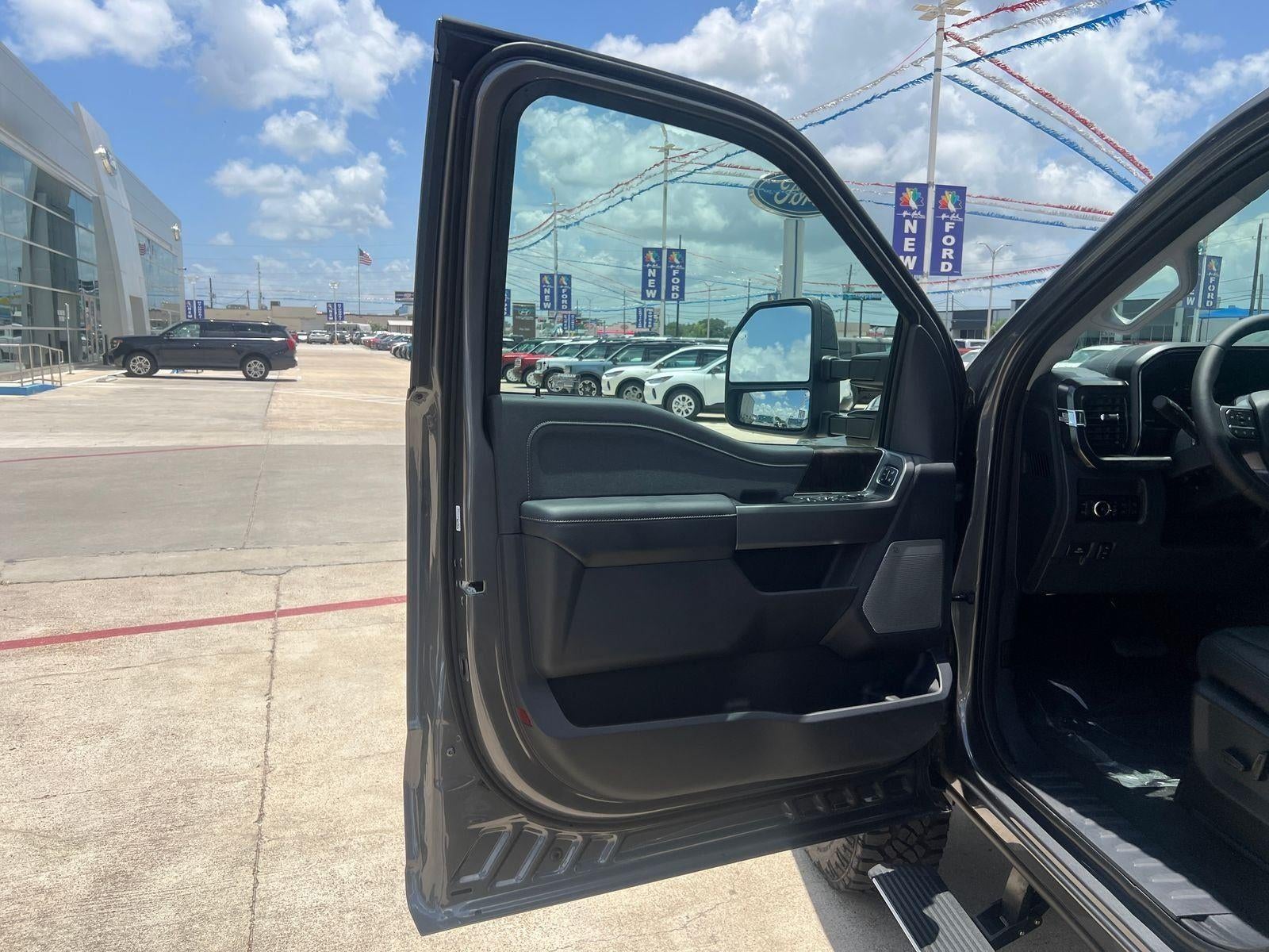 2026 Ford Super Duty F-250 Lariat