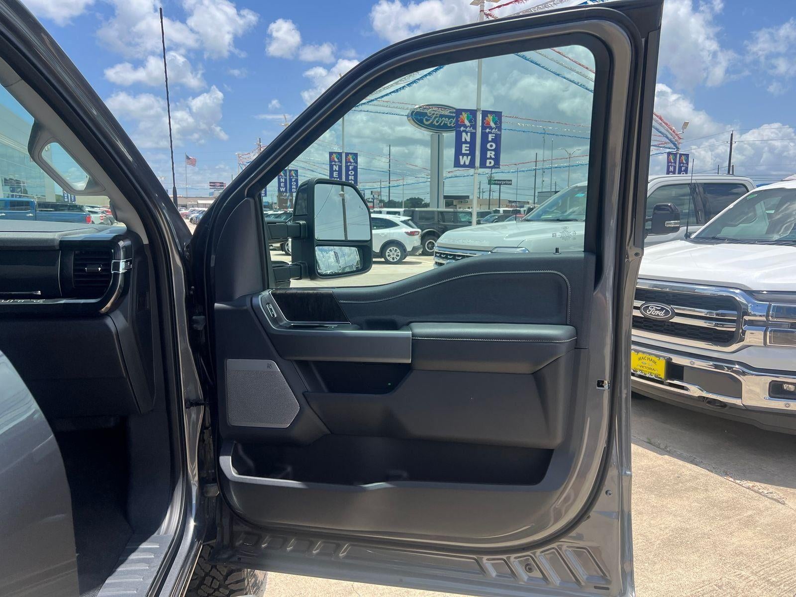 2026 Ford Super Duty F-250 Lariat