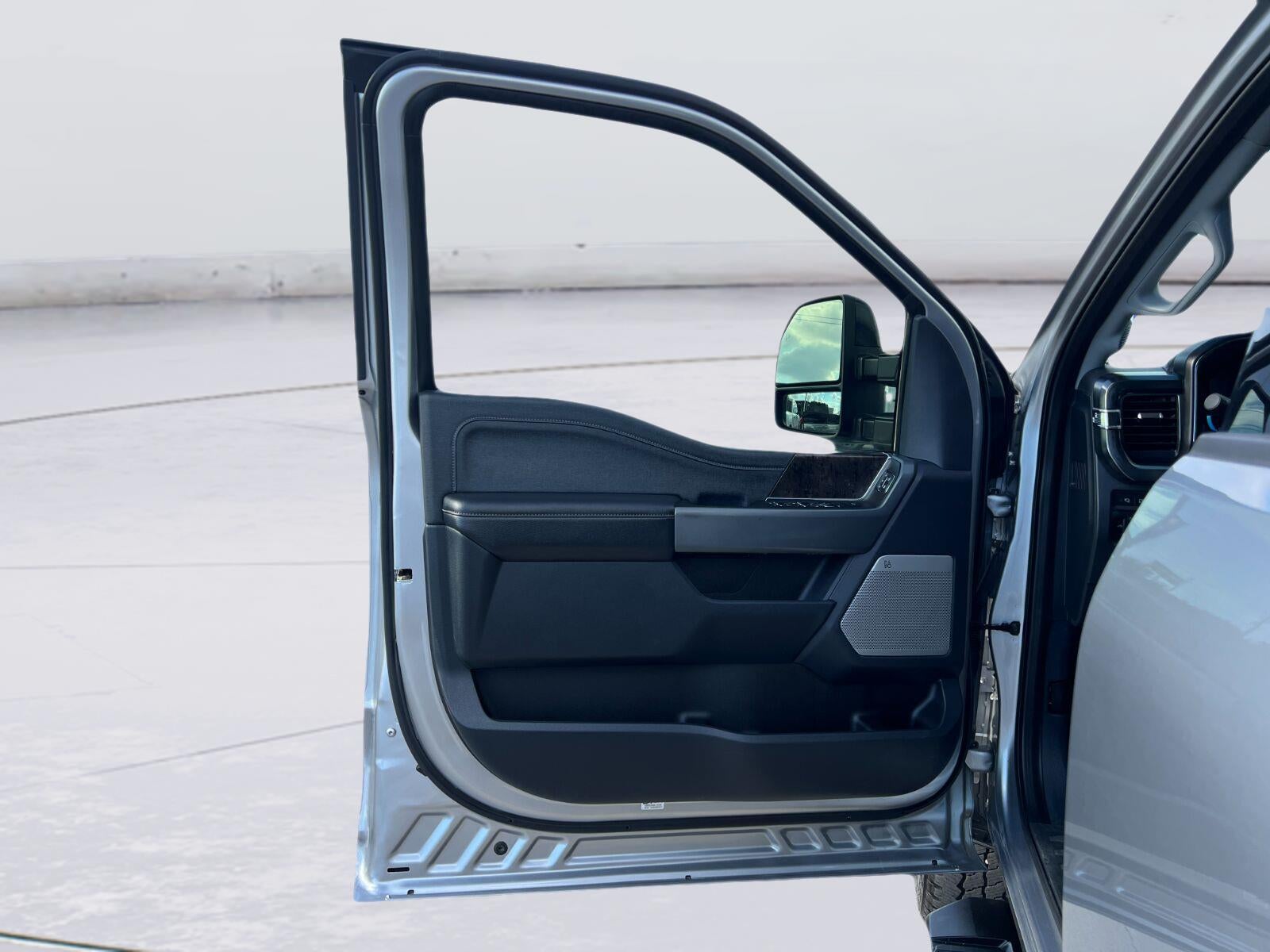 2024 Ford Super Duty F-250 SRW LARIAT