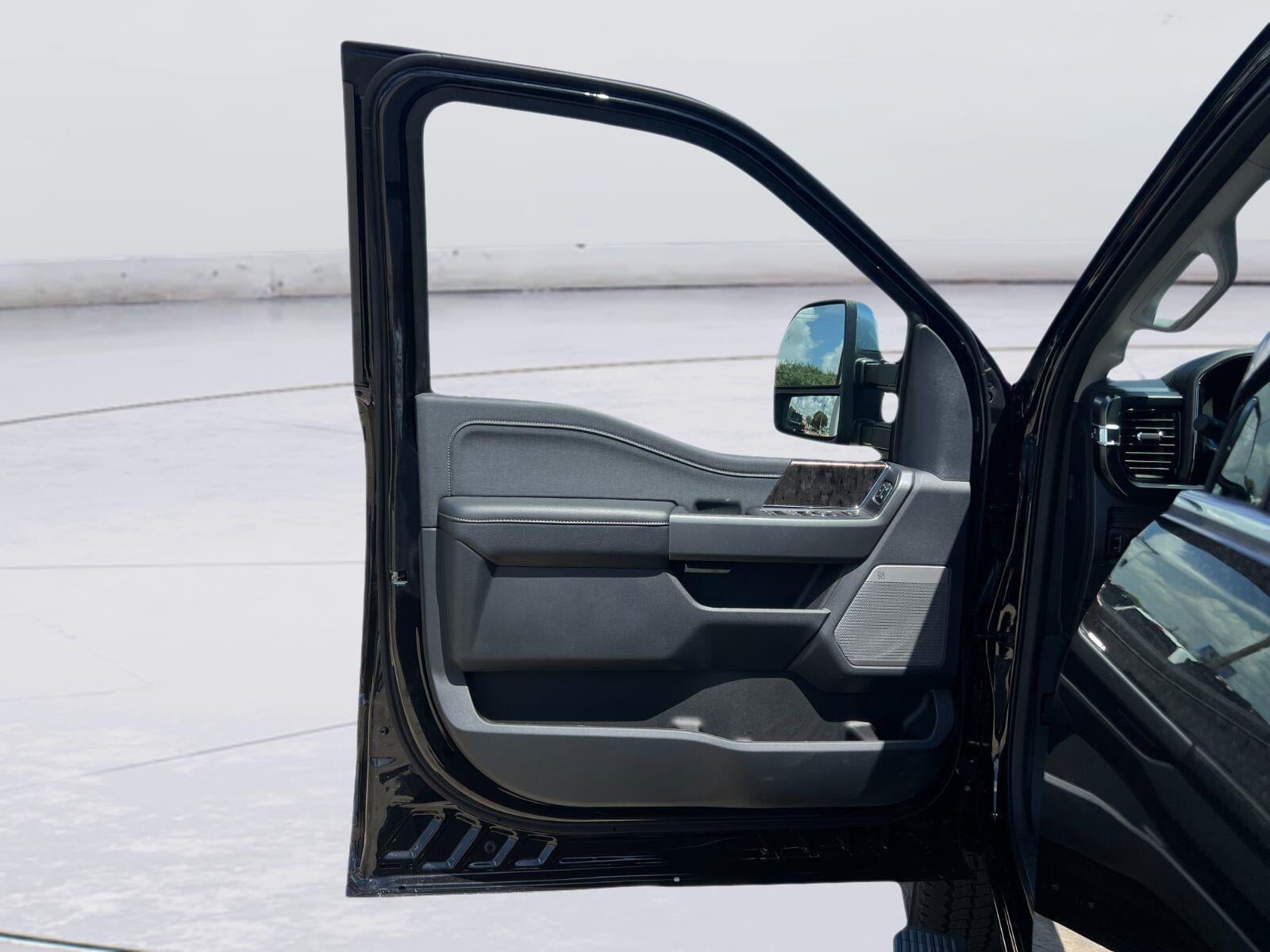 2026 Ford Super Duty F-250 Lariat