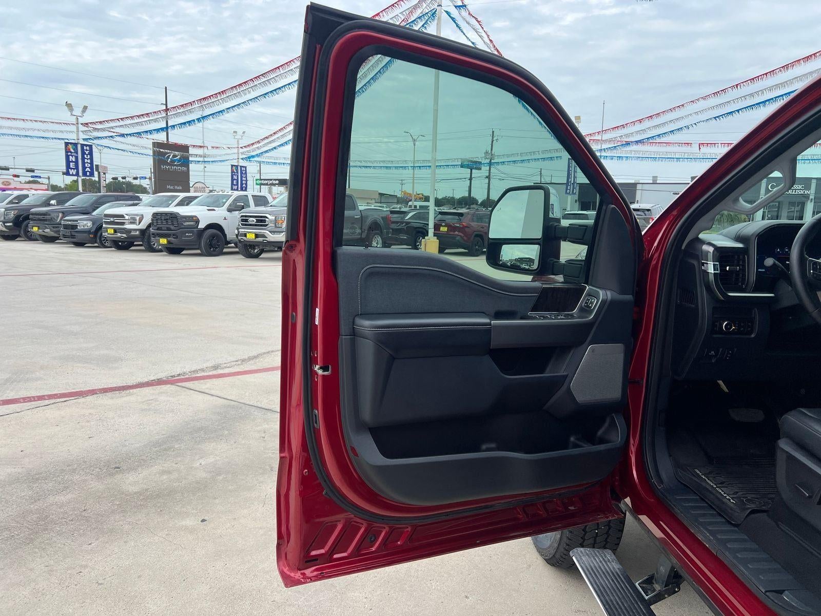 2025 Ford Super Duty F-250 Lariat