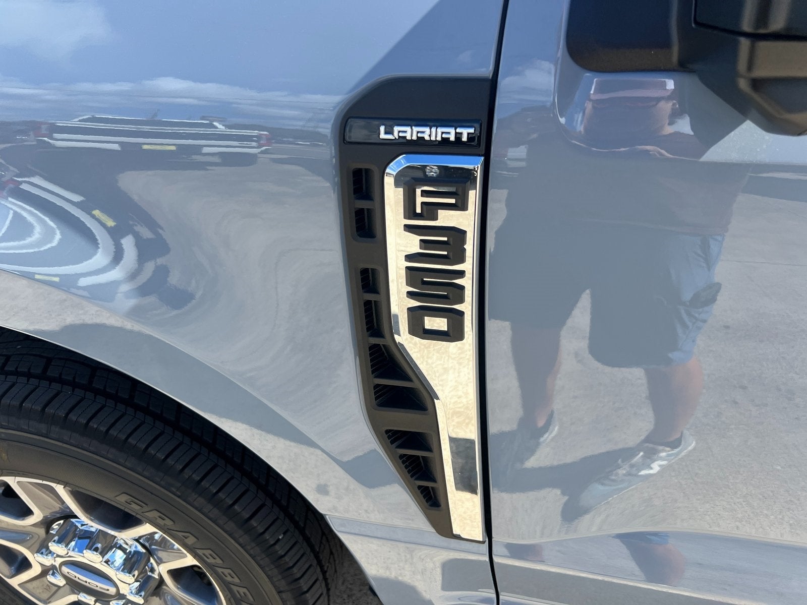 2026 Ford F-350SD Lariat