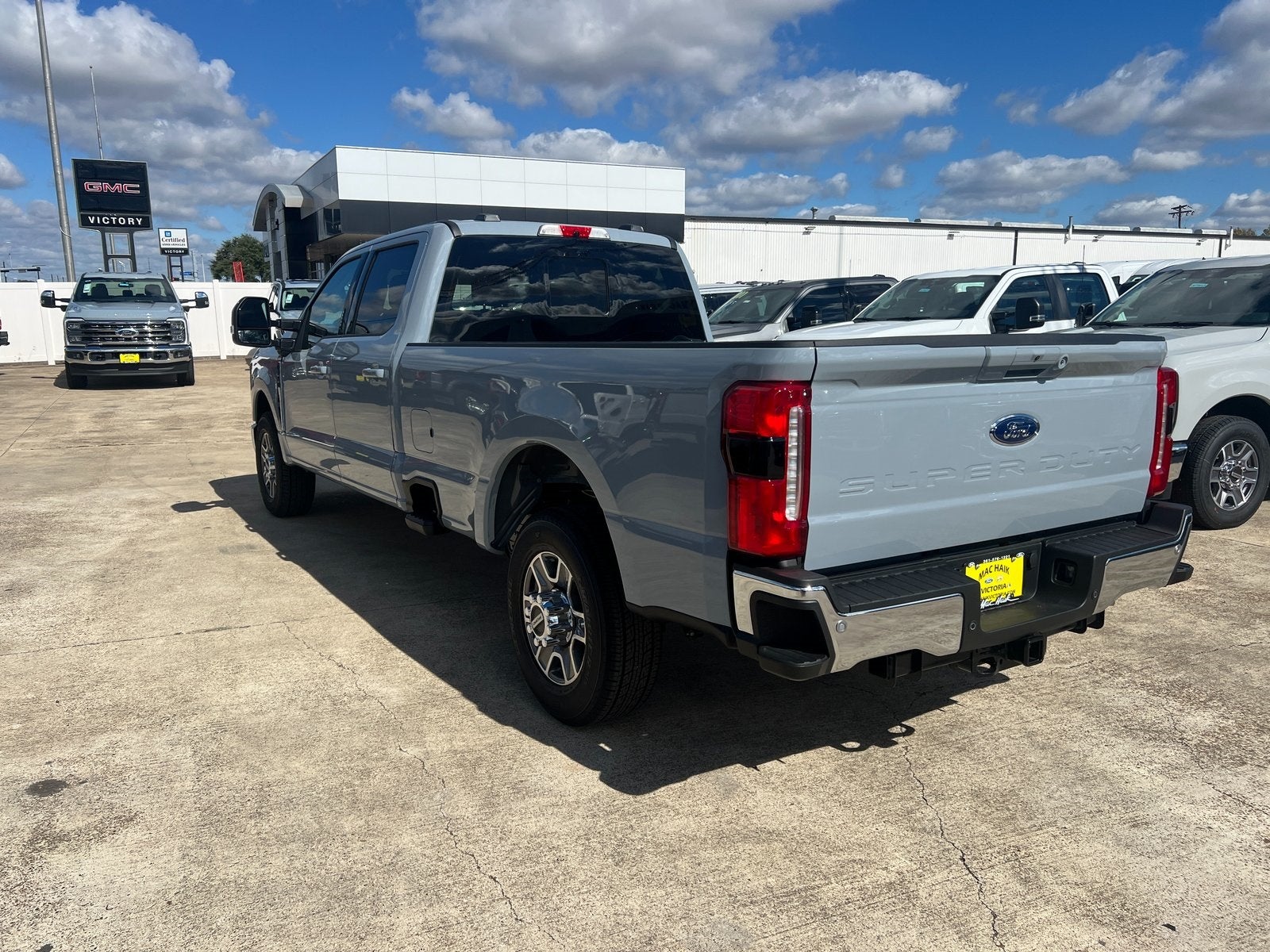 2026 Ford F-350SD Lariat