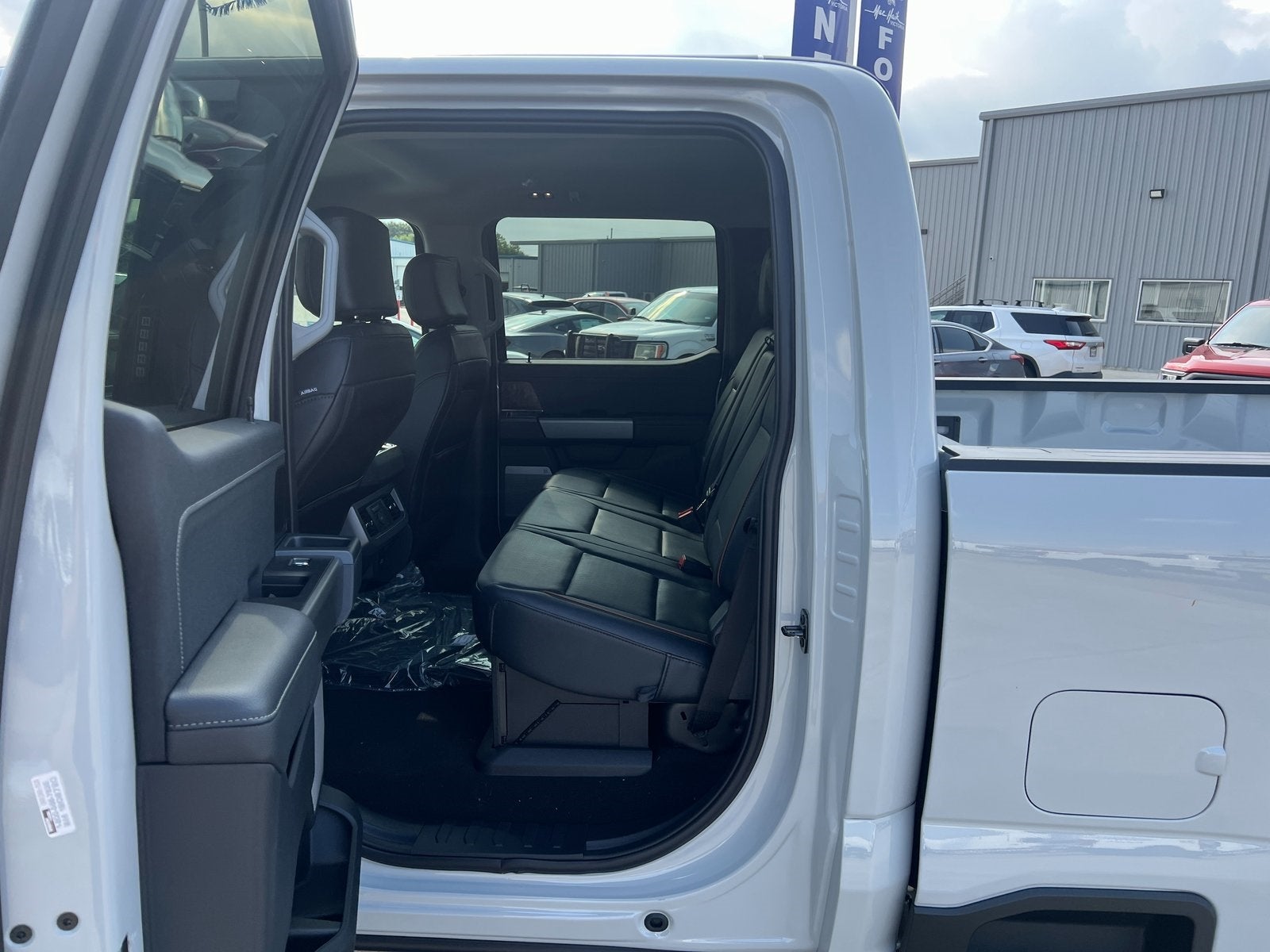 2026 Ford F-350SD Lariat