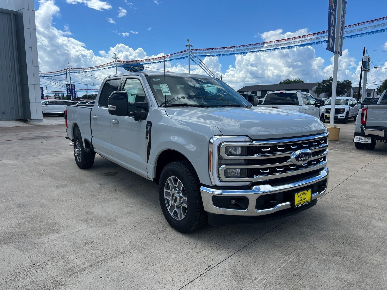 2026 Ford F-350SD Lariat