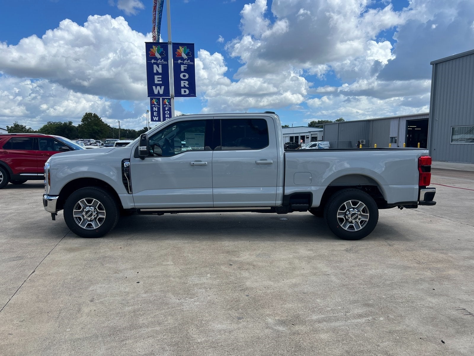 2026 Ford F-350SD Lariat