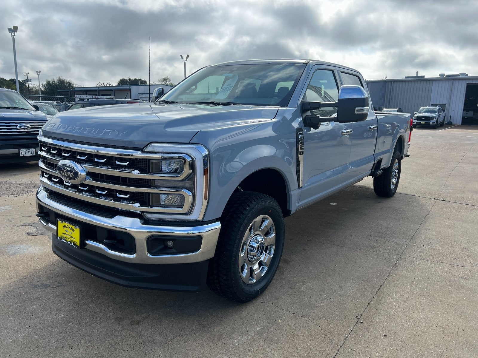 2026 Ford F-350SD Lariat