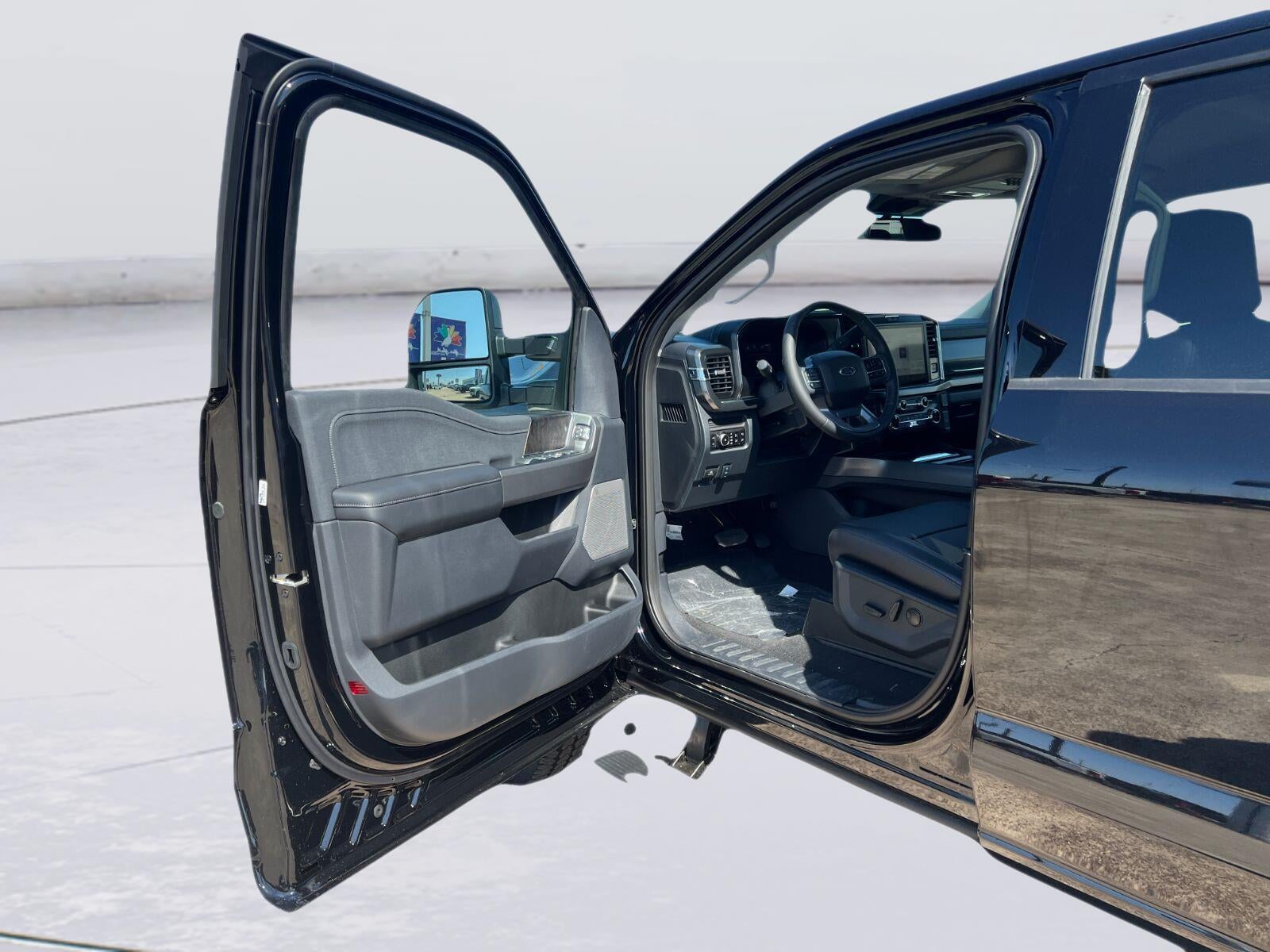 2026 Ford Super Duty F-350 Lariat