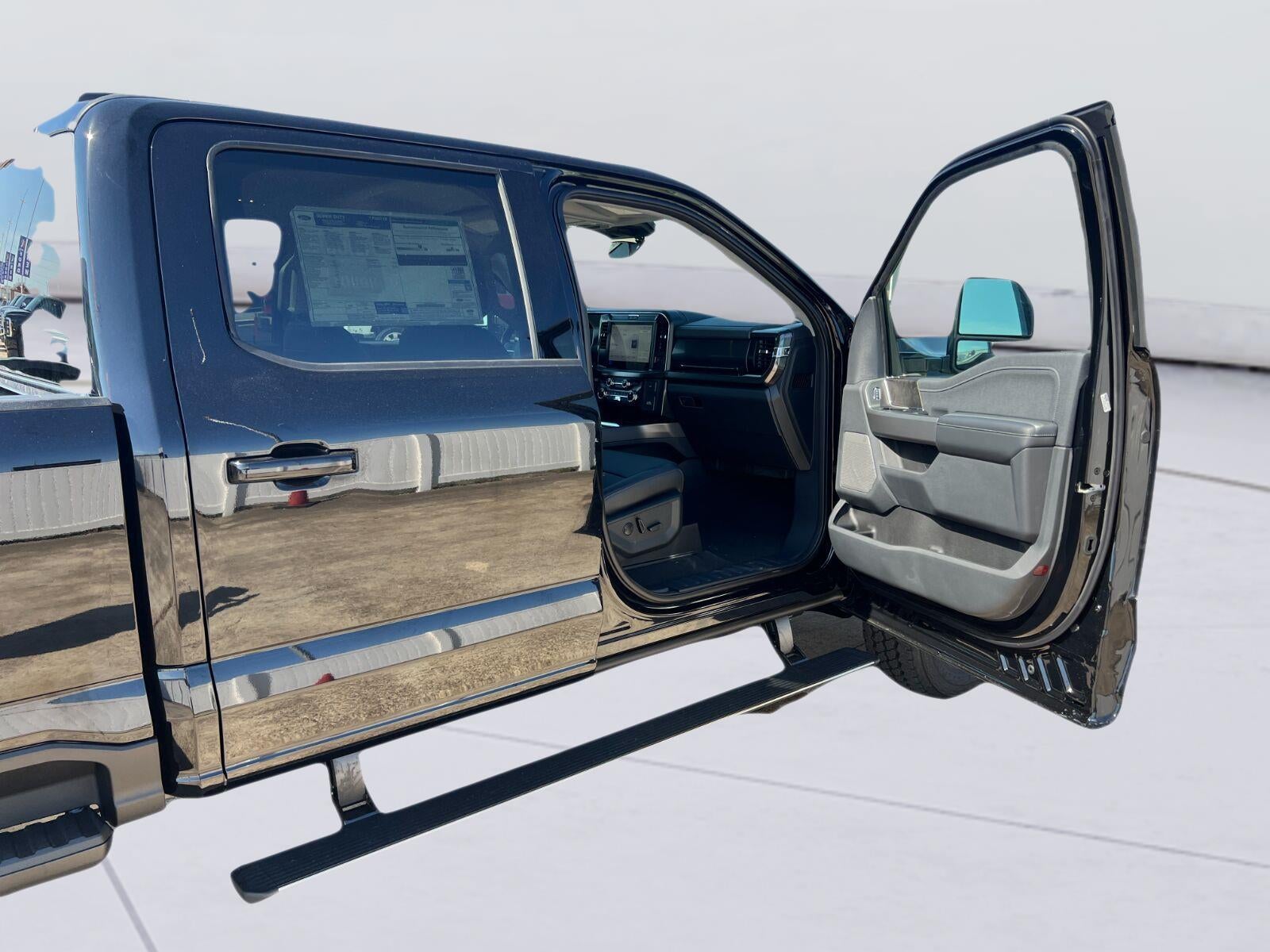 2026 Ford Super Duty F-350 Lariat