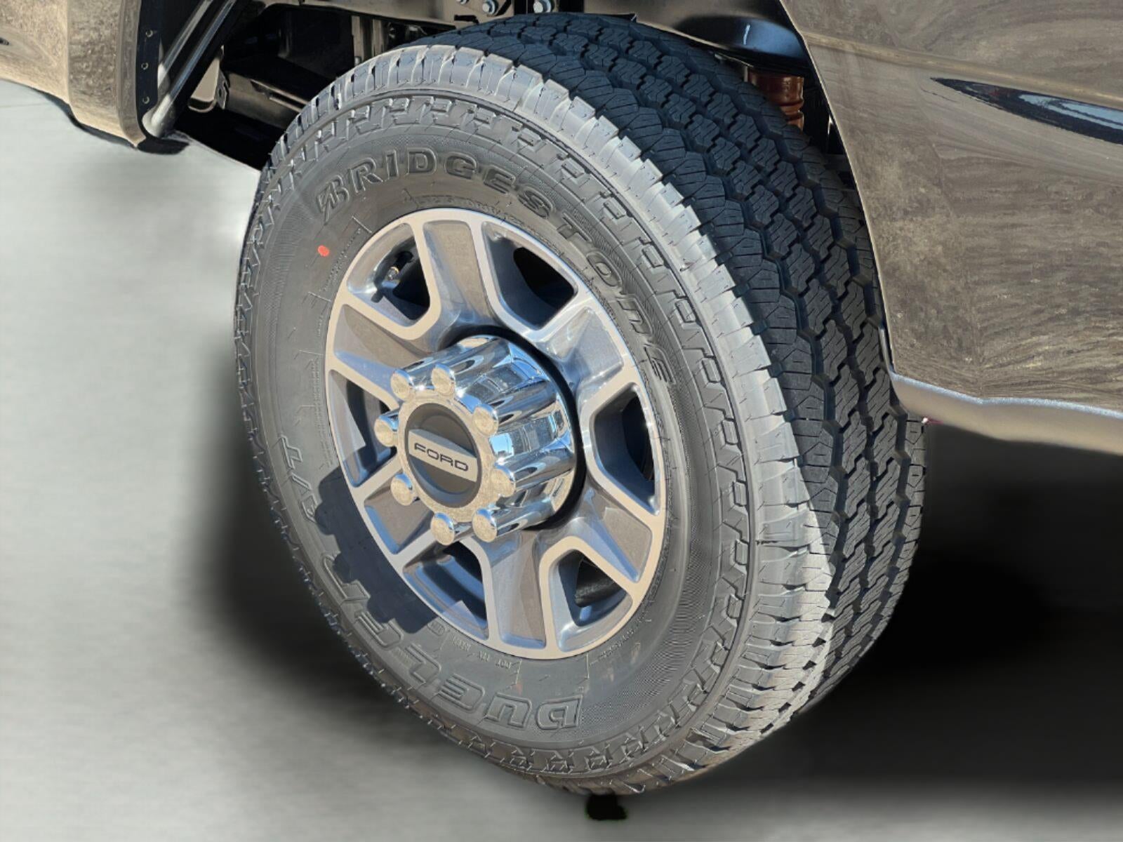 2026 Ford Super Duty F-350 Lariat