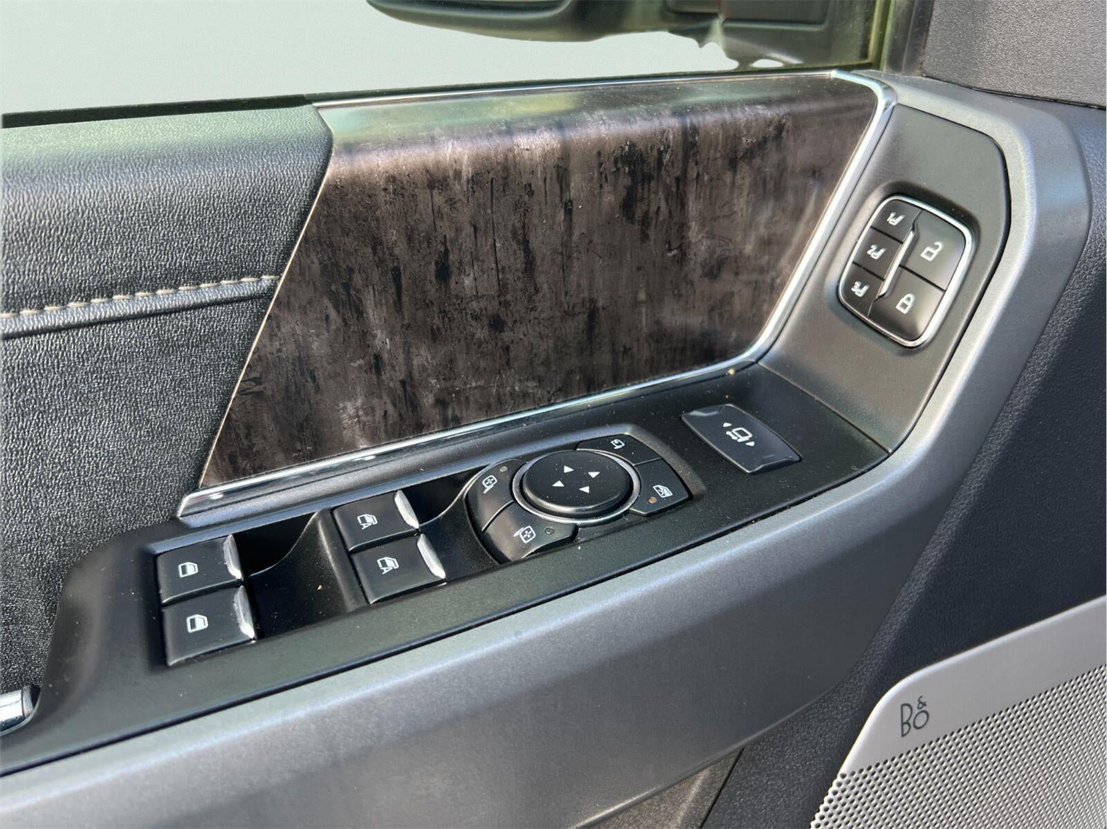 2023 Ford Super Duty F-350 SRW LARIAT