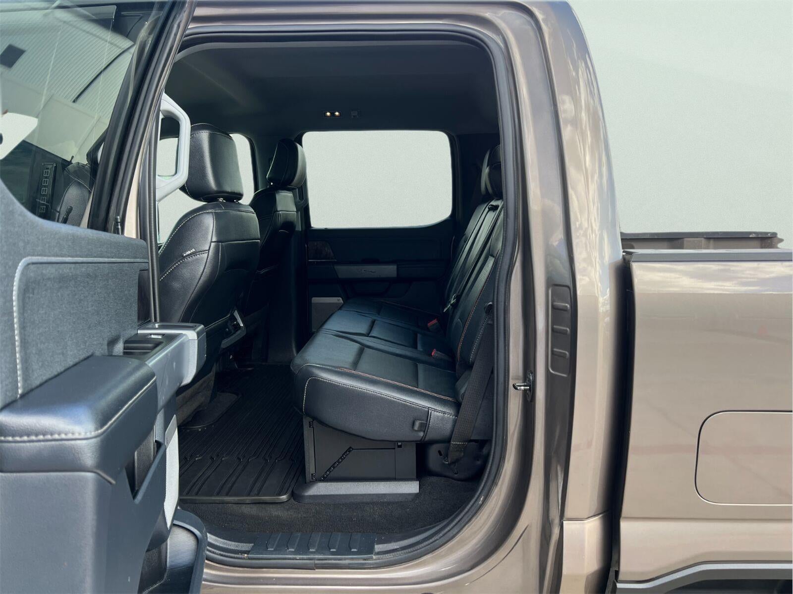 2023 Ford Super Duty F-350 SRW LARIAT