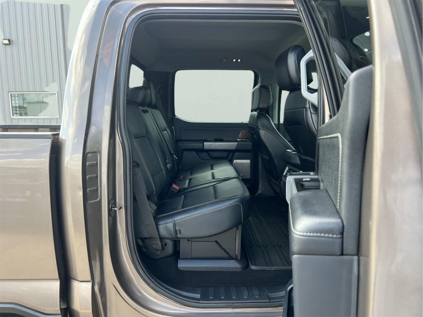 2023 Ford Super Duty F-350 SRW LARIAT