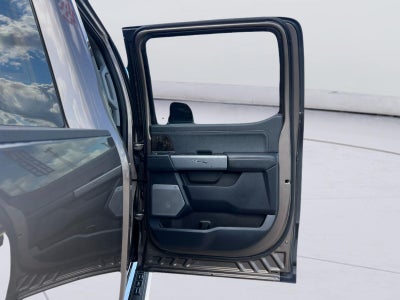 2023 Ford Super Duty F-350 SRW LARIAT