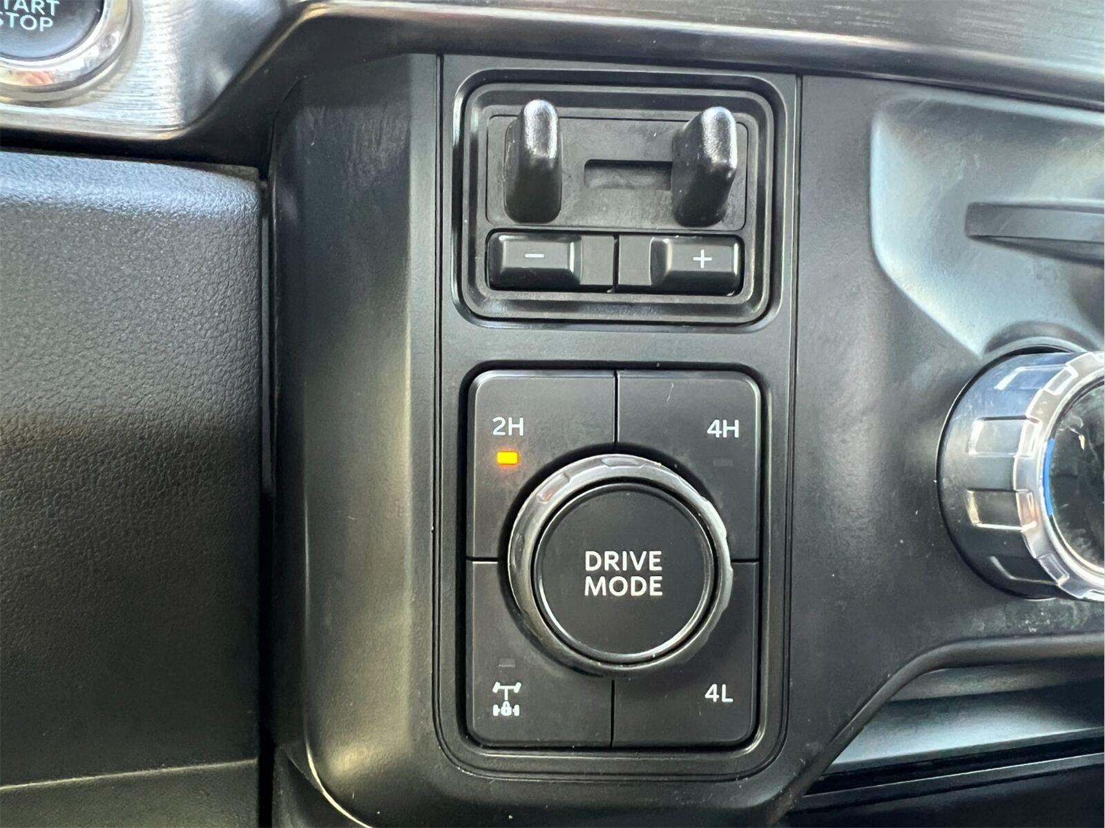 2023 Ford Super Duty F-350 SRW LARIAT