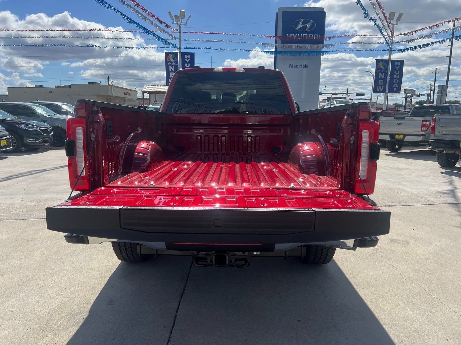 2026 Ford F-350SD Lariat