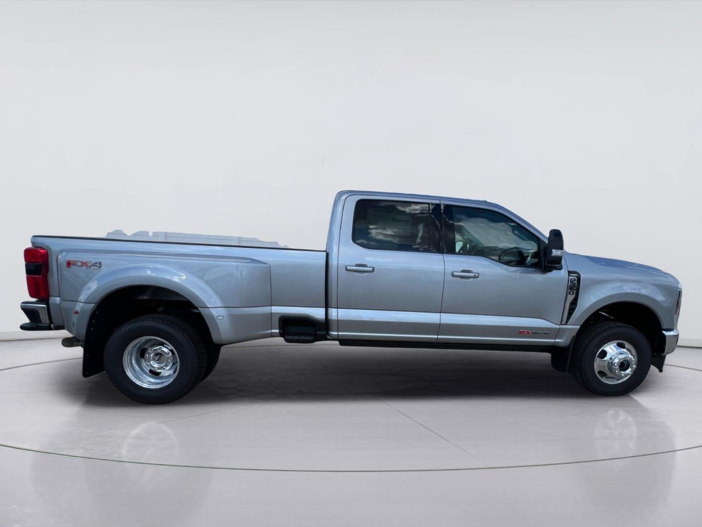 2027 Ford Super Duty F-350 DRW King Ranch