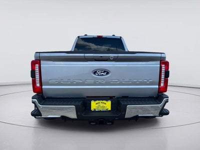 2027 Ford Super Duty F-350 DRW King Ranch