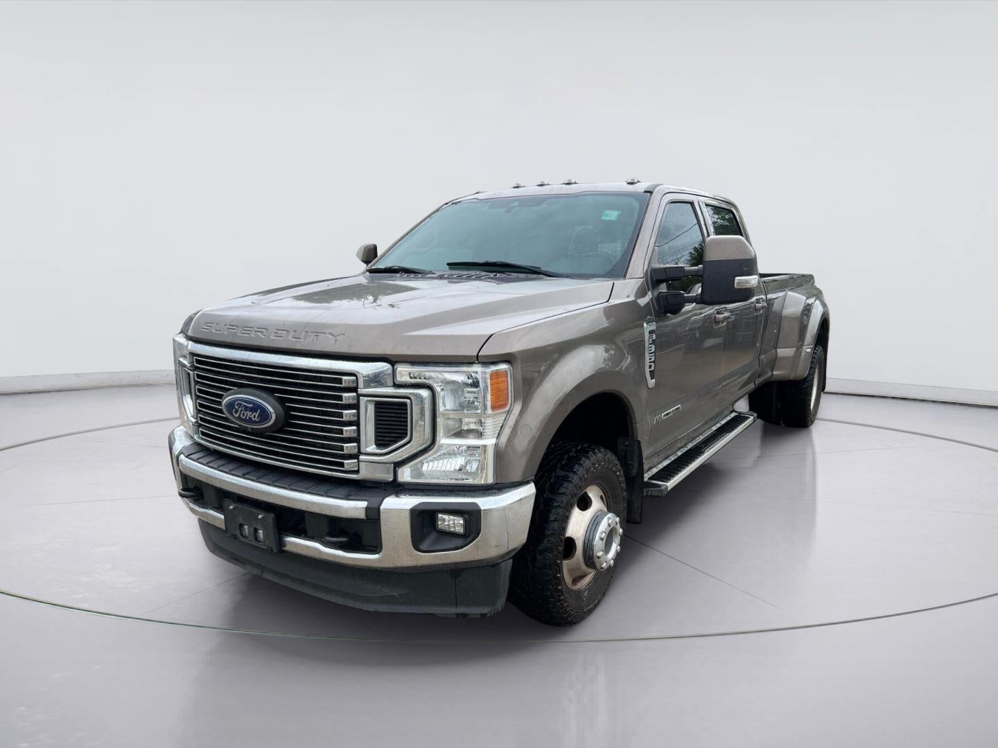 2022 Ford Super Duty F-350 DRW Lariat
