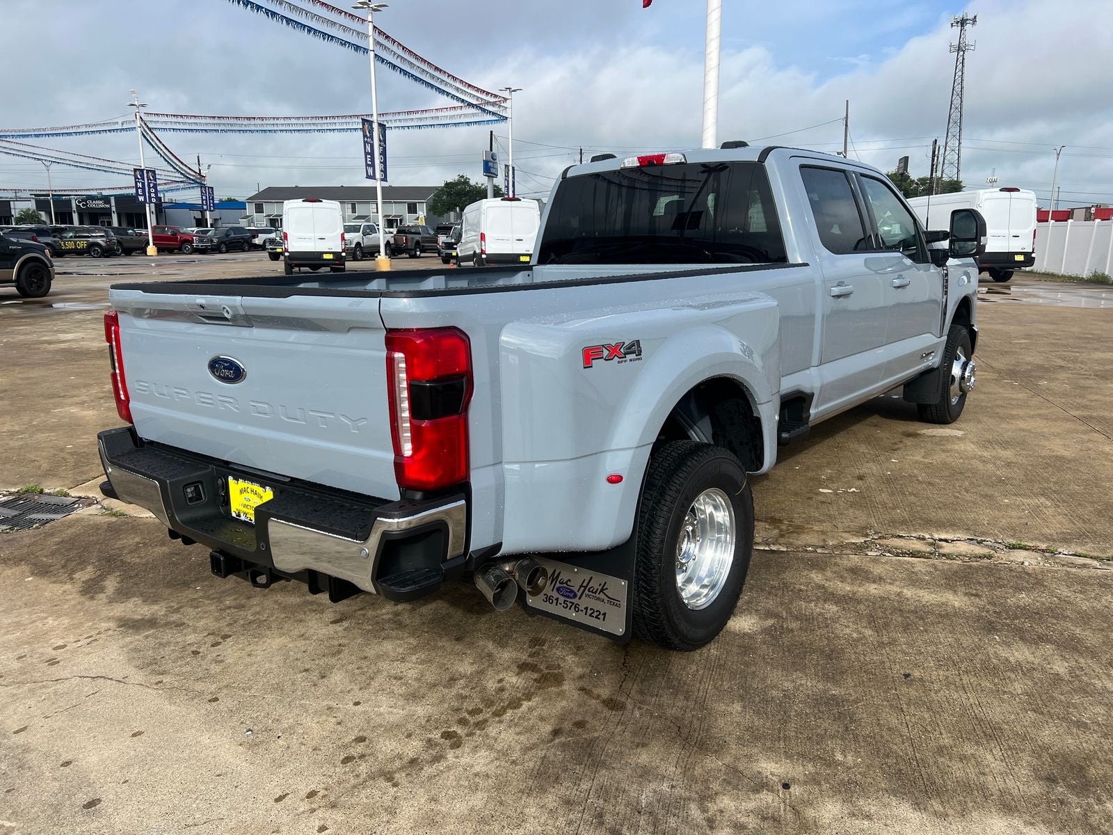 2026 Ford F-350SD Lariat DRW