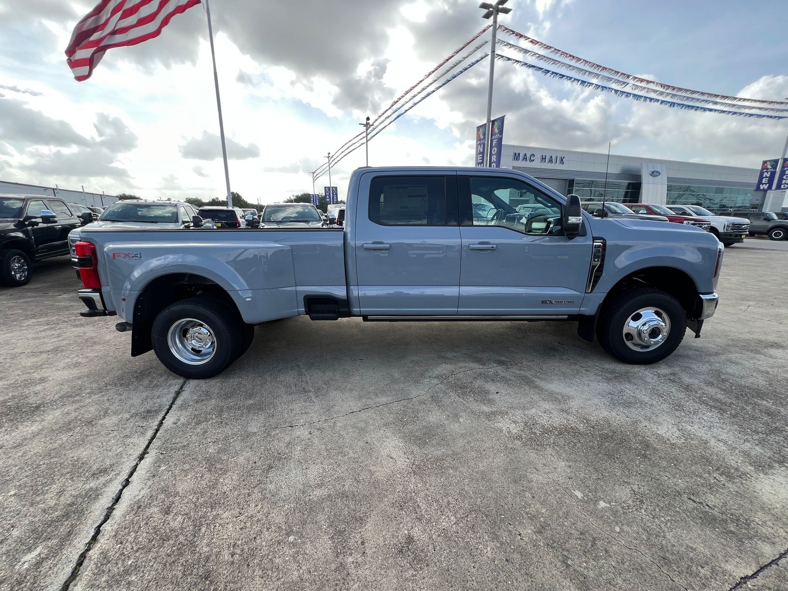 2026 Ford F-350SD Lariat DRW