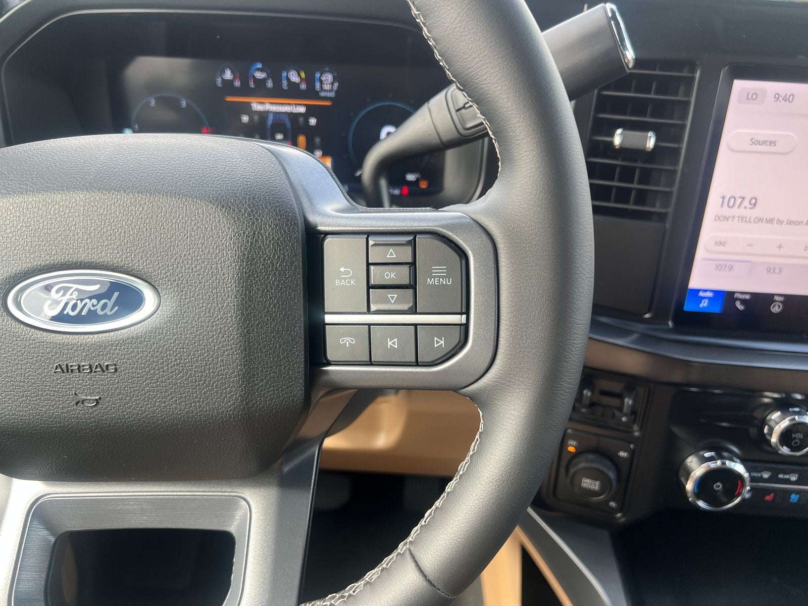 2026 Ford F-350SD Lariat DRW