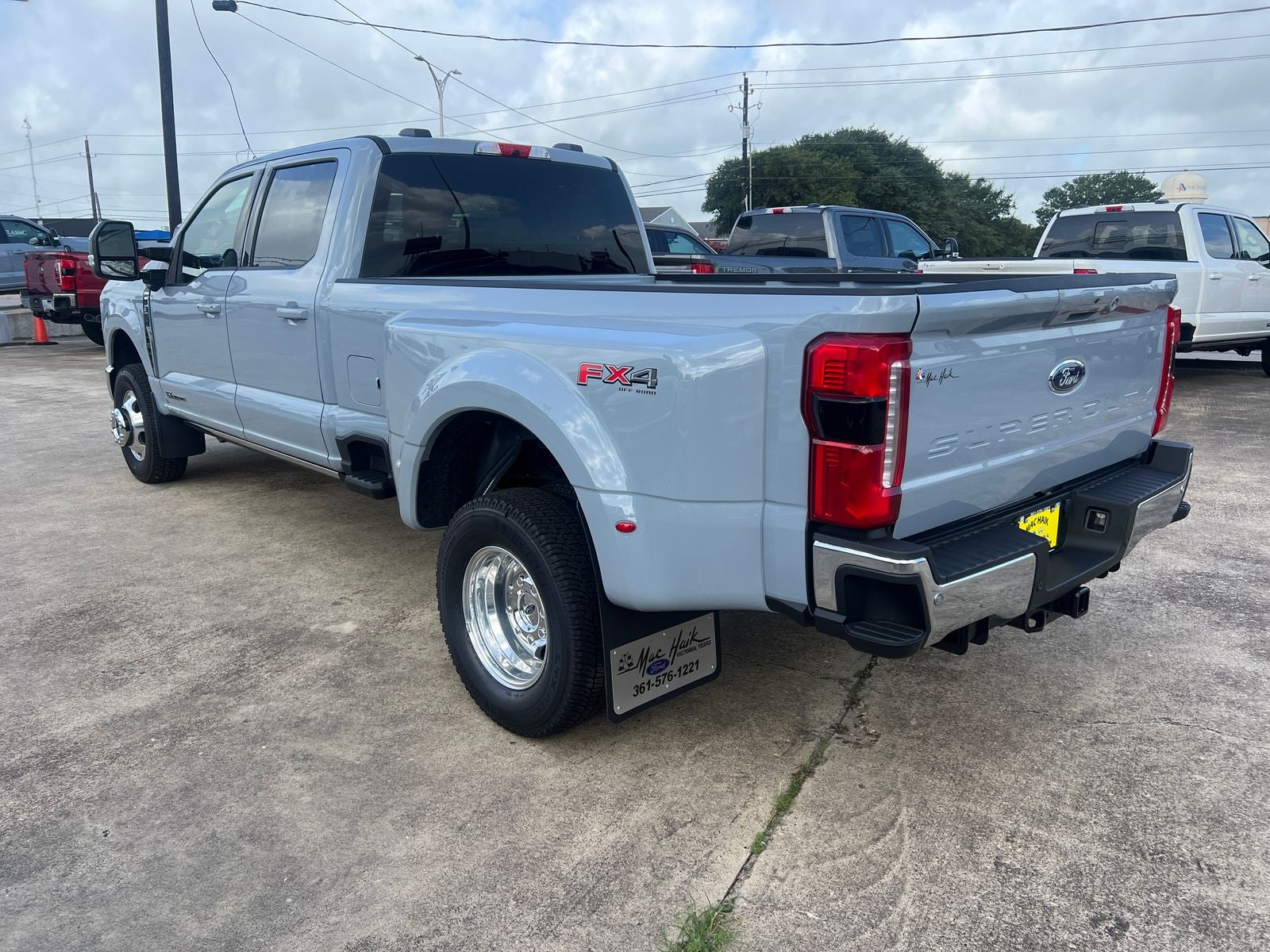 2026 Ford F-350SD Lariat DRW