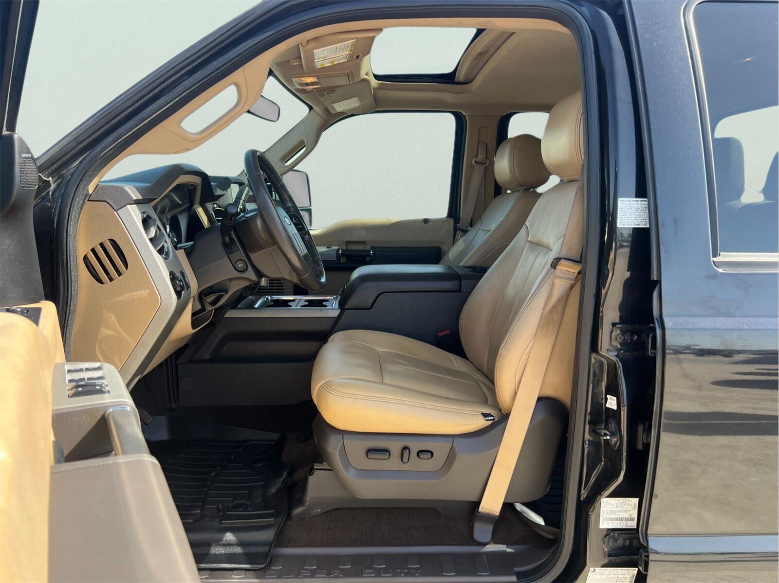 2015 Ford Super Duty F-350 DRW Lariat