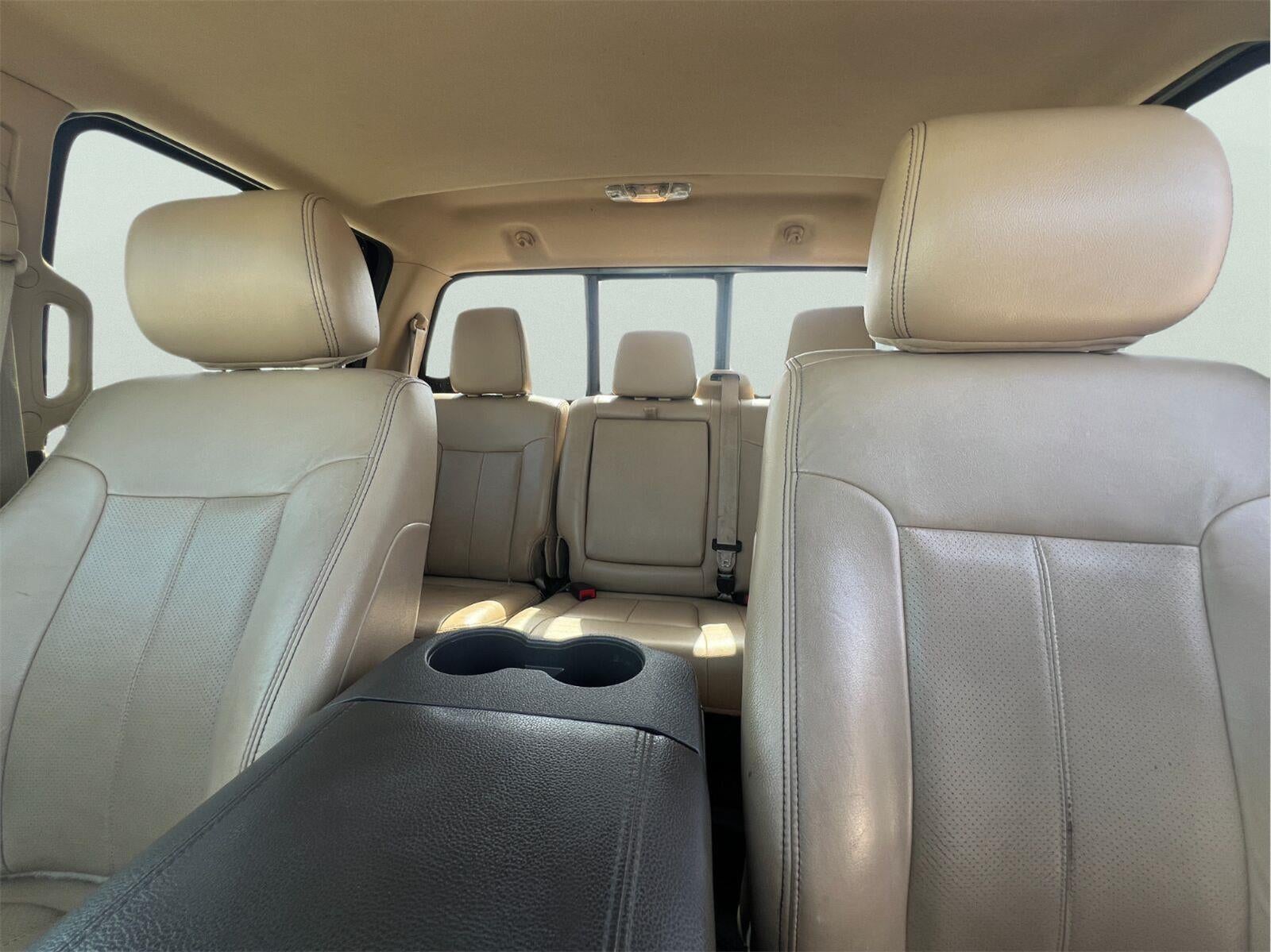 2015 Ford Super Duty F-350 DRW Lariat